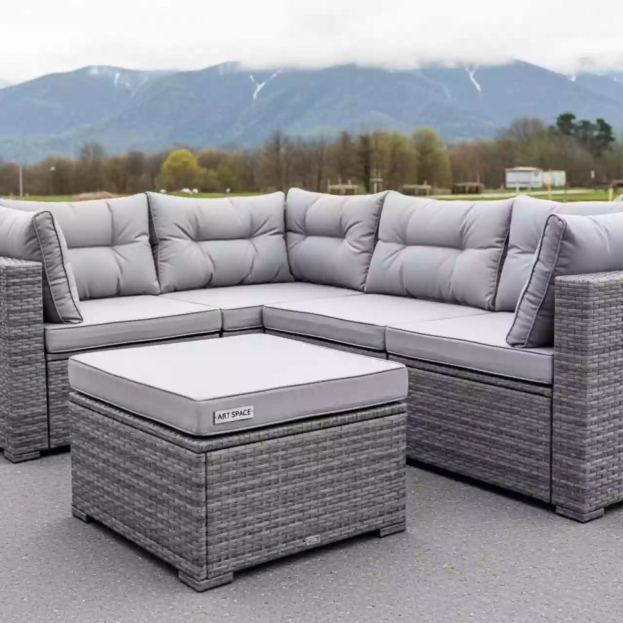 Аренда Диван трансформер Violetta из искусственного ротанга серый в этно-парке «Моя Россия» — ART SPACE