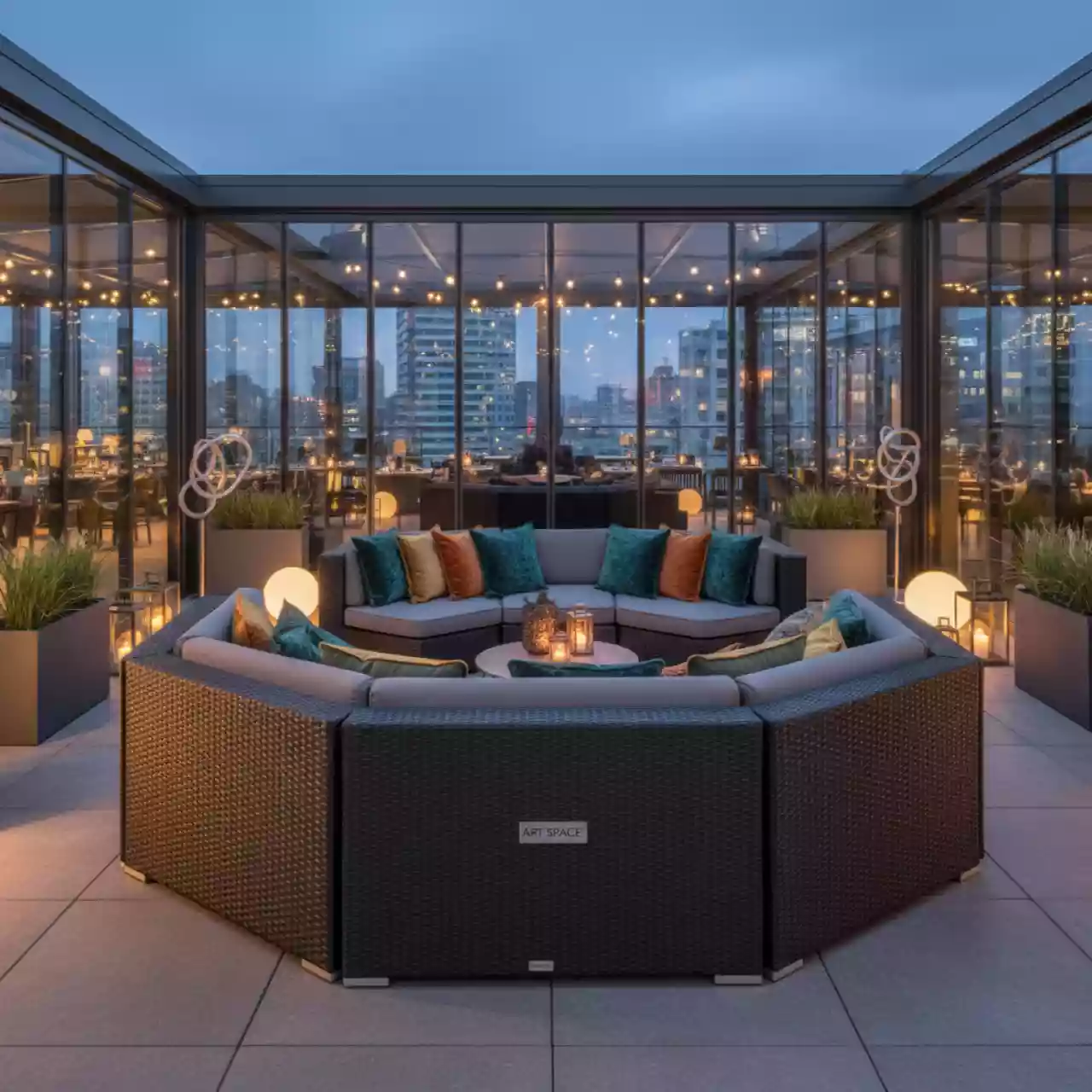 Аренда Диван трансформирующийся из искусственного ротанга Лунго графитовый в ресторане «La Terrazza» — ART SPACE