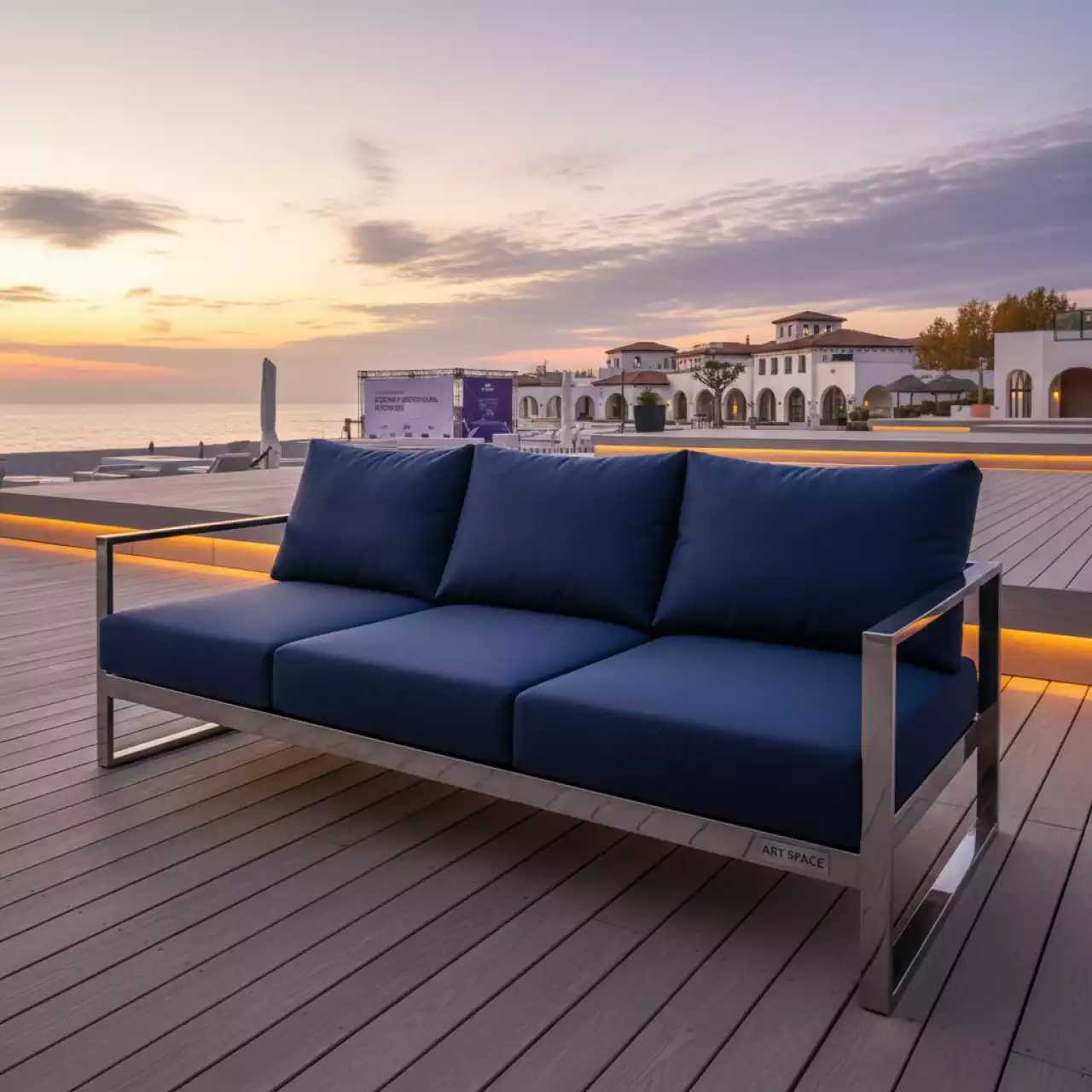 Аренда Диван трехместный с подушками C’est La Vie на пляже «Мандарин» — ART SPACE