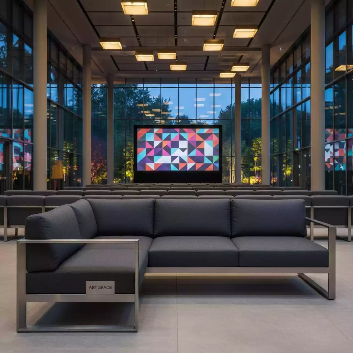 Аренда Диван угловой Stockholm антрацит серый алюминий в Radisson Blu Resort & Congress Centre — ART SPACE