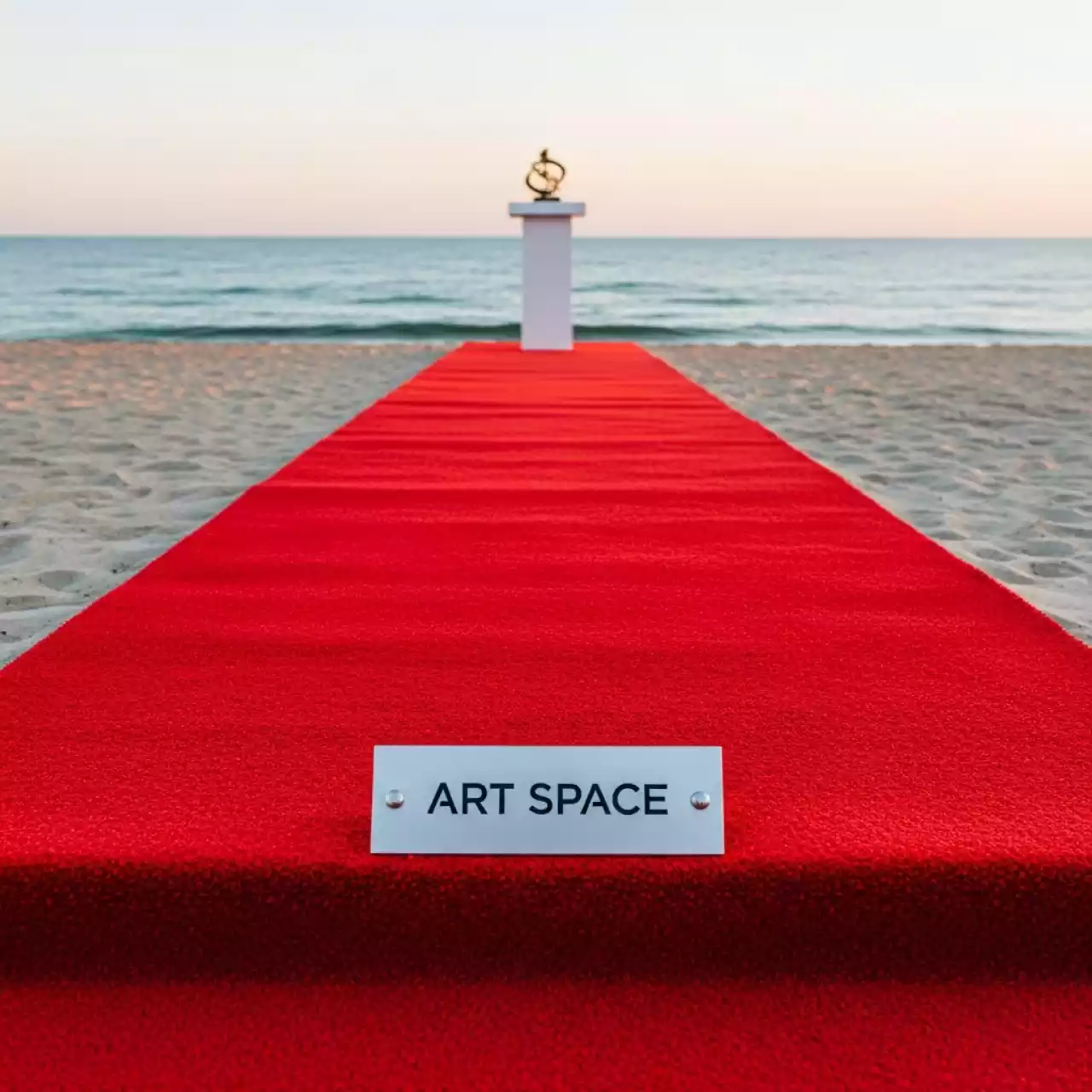 Аренда Дорожка красная на пляже «Ривьера» — ART SPACE