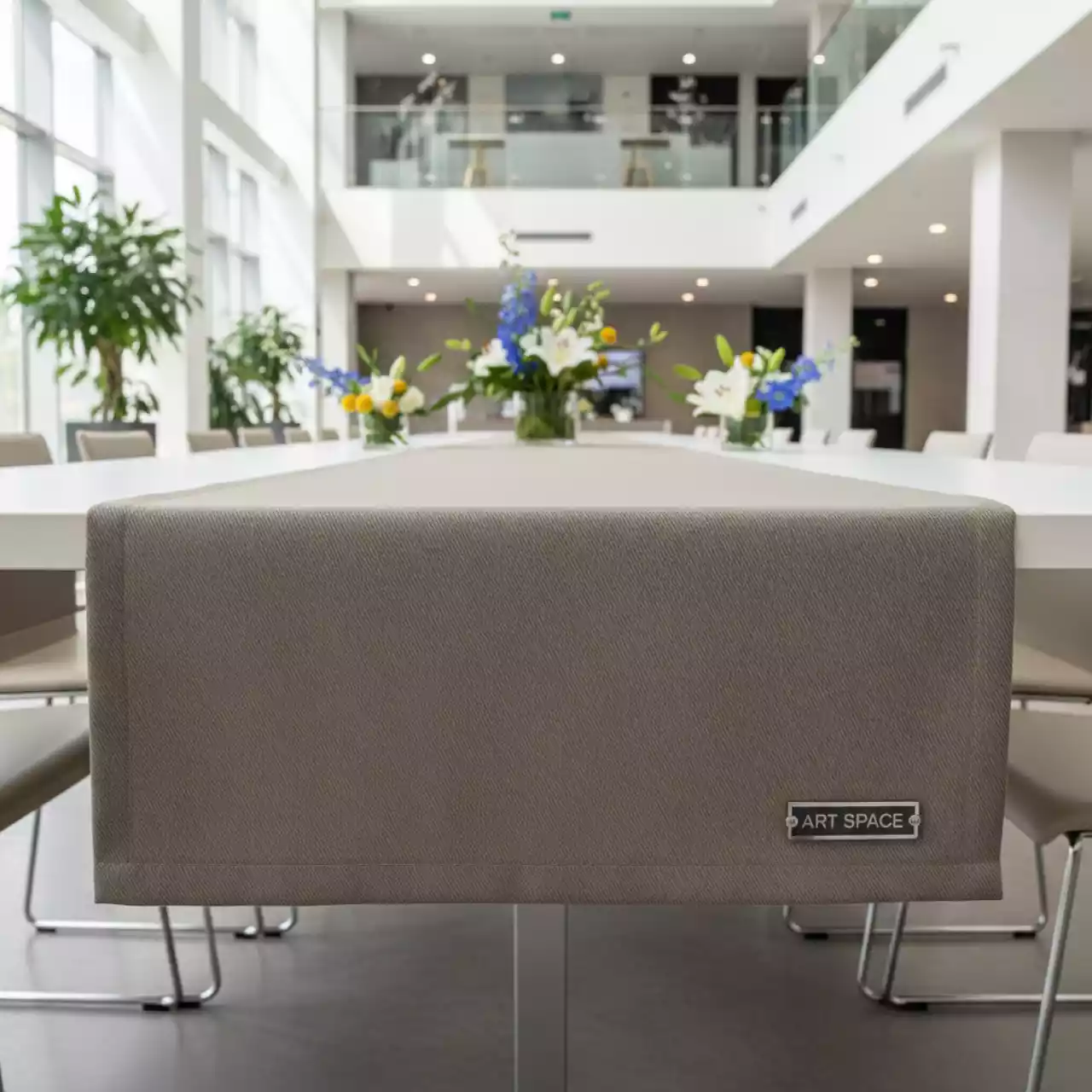 Аренда Дорожка раннер Габардин темно бежевая 3000 мм в отеле «Звездный» — ART SPACE