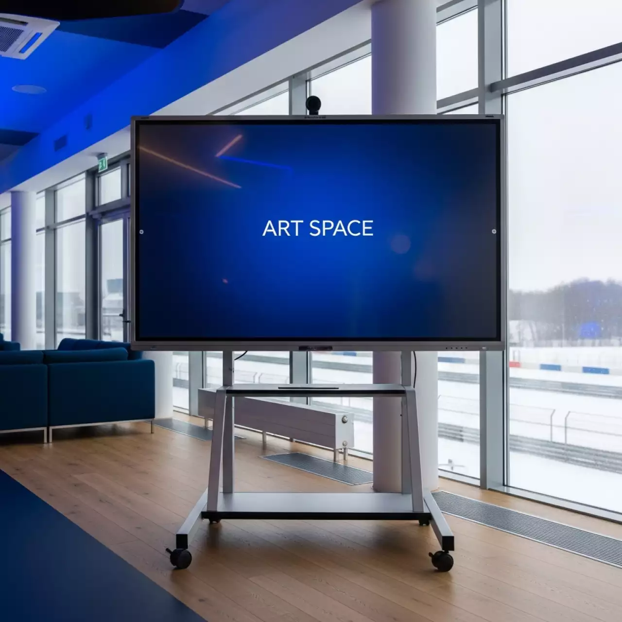 Аренда Доска интерактивная ScreenMedia M 80 на Сочи Автодроме — ART SPACE
