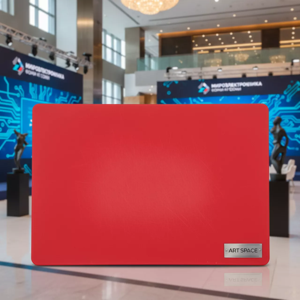 Аренда Доска разделочная 500х350 мм красная в Гранд Отель Сочи — ART SPACE