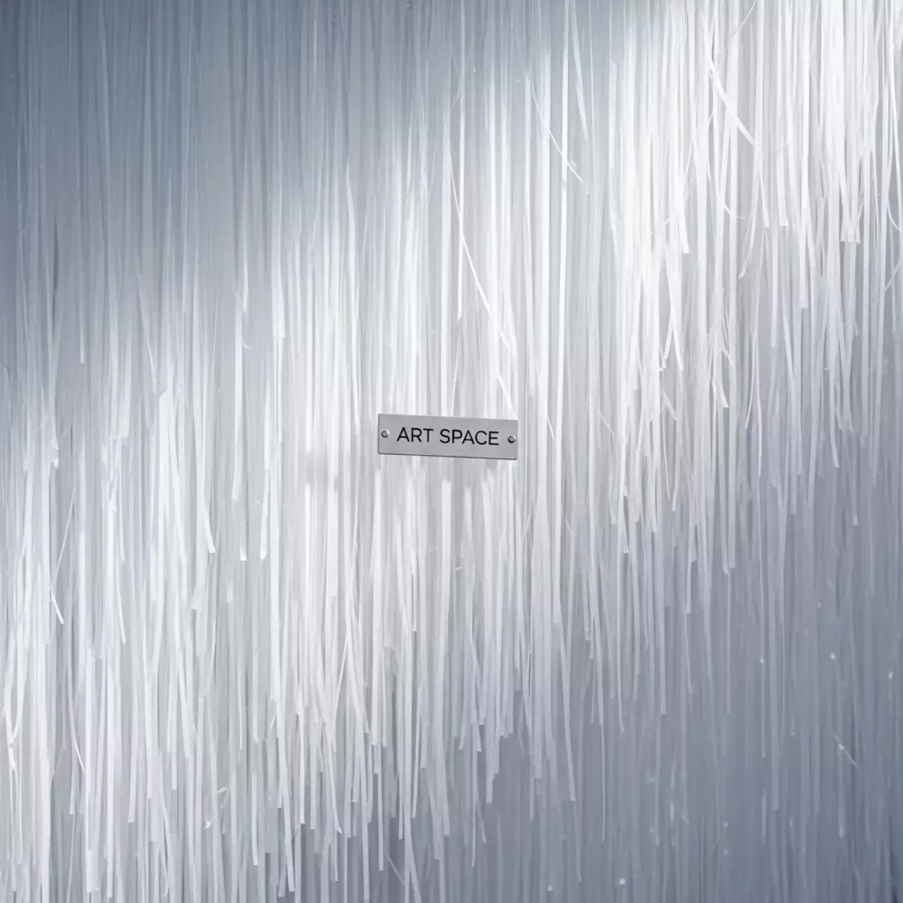 Аренда Дождик новогодний полипропиленовый белый в зале «Чайка» (Морпорт) — ART SPACE