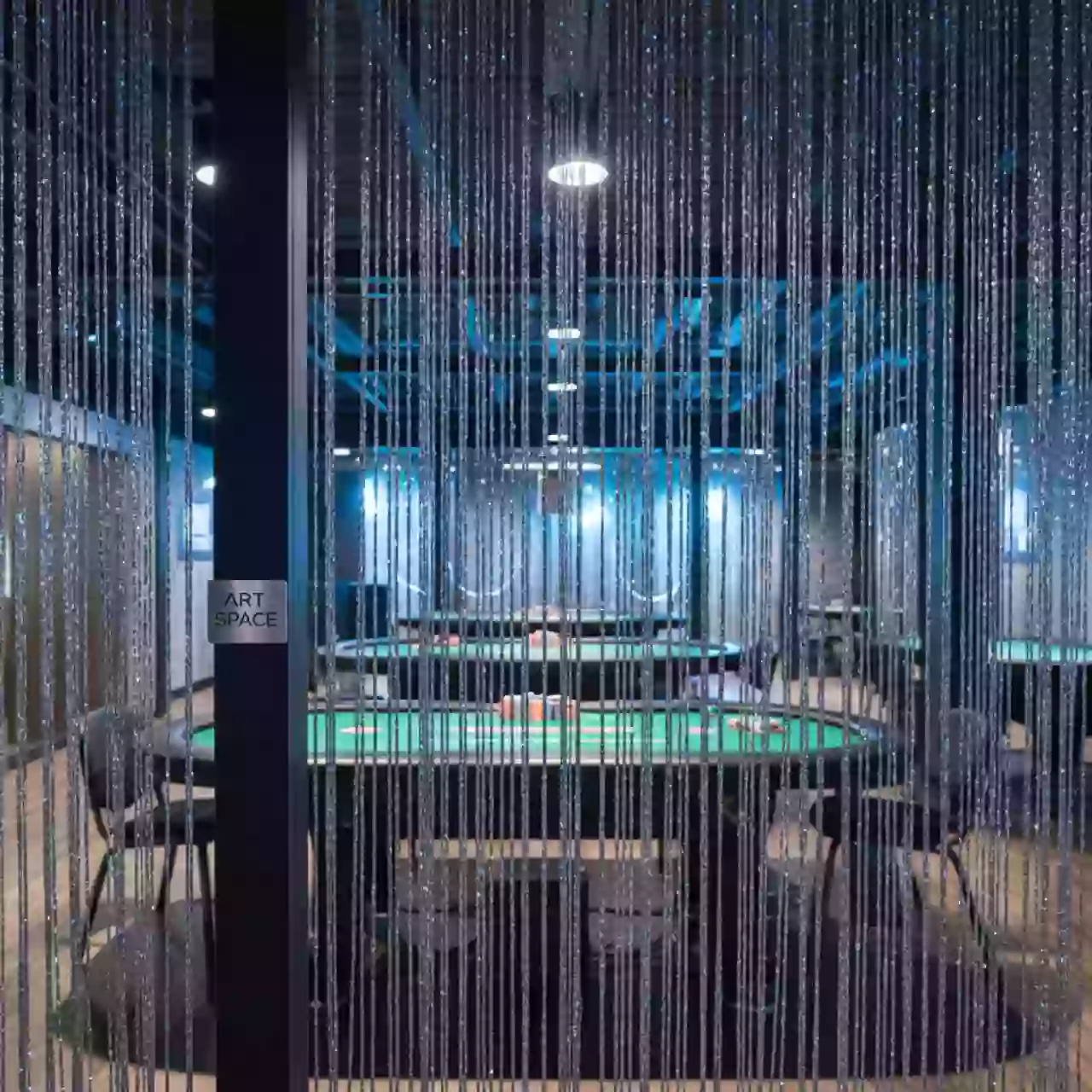 Аренда Дождик новогодний полипропиленовый серебряный в отеле «Звездный» — ART SPACE