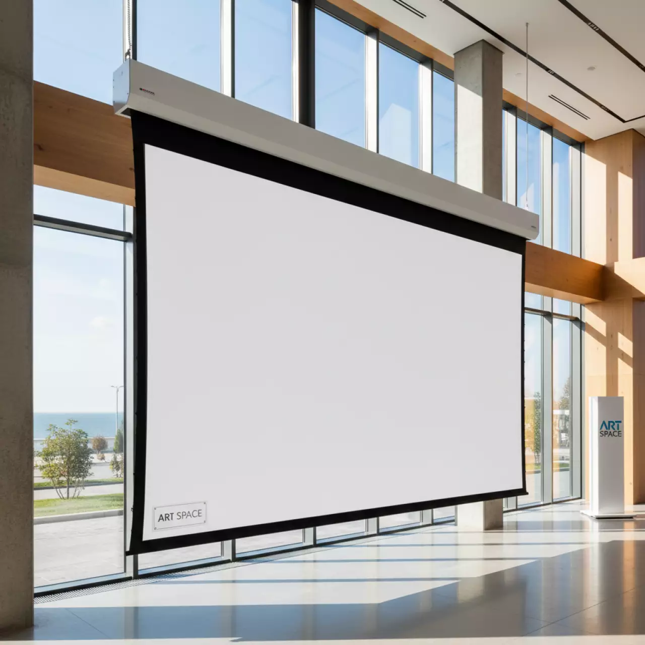 Аренда Экран для проектора с электроприводом Premier Phoenix R 4 3 372х372 MW PR W на Имеретинской набережной — ART SPACE
