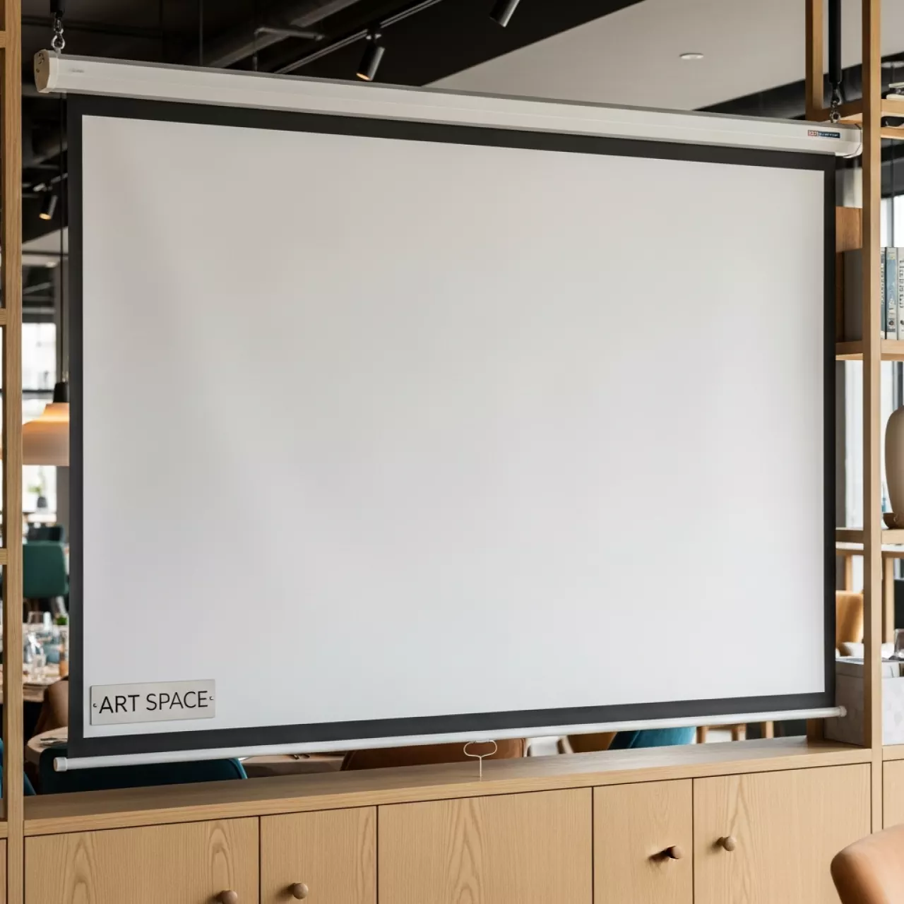 Аренда Экран настенный Lumien Master Picture LMP 100102 1 1 153x153 147x147 MW в ресторане «Высота 5642» — ART SPACE