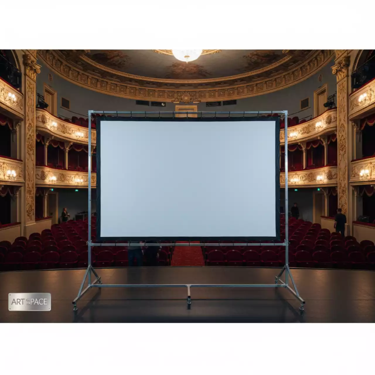 Аренда Экран проекционный 2х2 м в Зимнем театре — ART SPACE