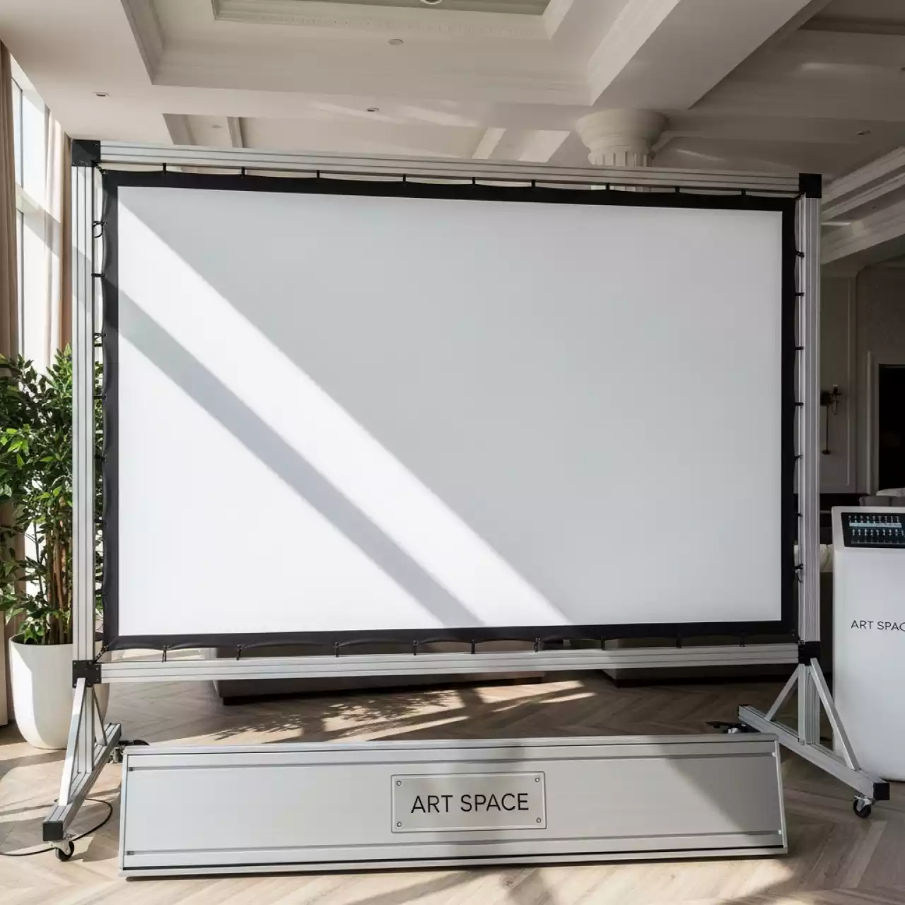 Аренда Экран видео раскладной 228х304 см в пляжном комплексе VinoGrad — ART SPACE