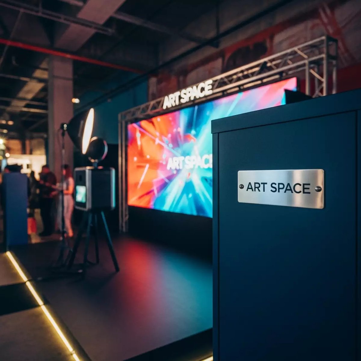 Аренда Экранов светодиодных для фотозоны в ОКЦ «Галактика» — ART SPACE