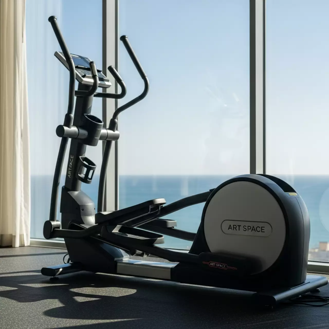 Аренда Эллипс Torneo Climber C 420 в Mercure Сочи Центр — ART SPACE