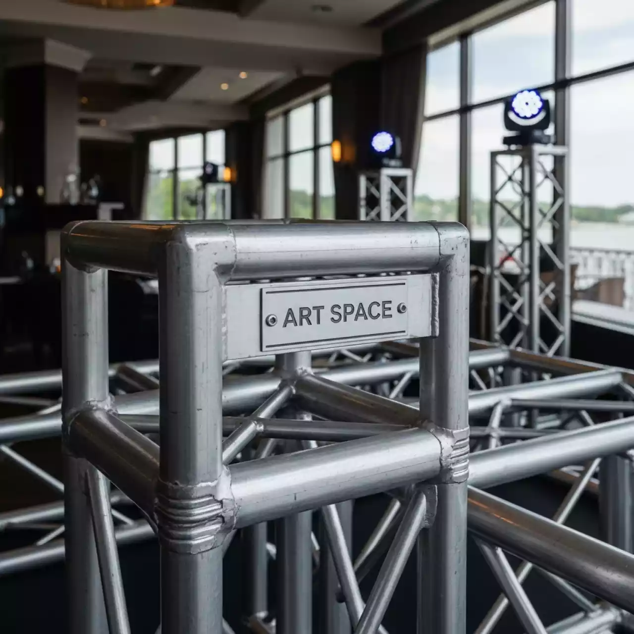 Аренда Ферма большой нагрузки Prolyte S52SV L200 в ресторане «Паруса» — ART SPACE