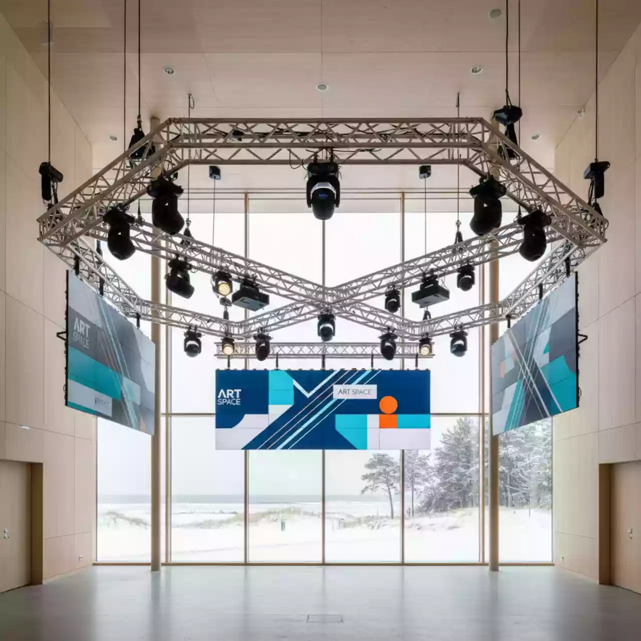 Аренда Ферма Prolyte S52V R600 12 в пляжном комплексе VinoGrad — ART SPACE