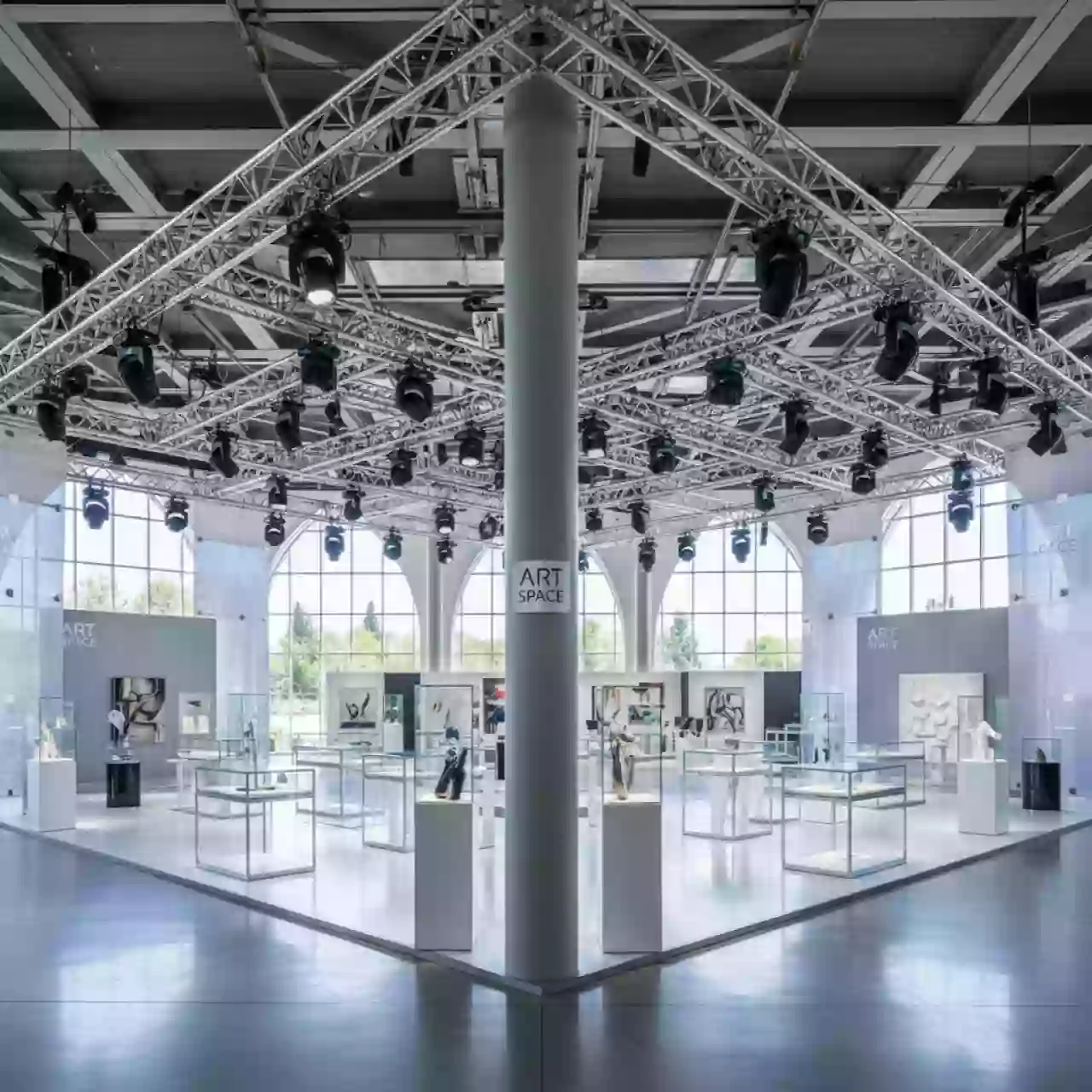 Аренда Фермы квадролайт Prolyte в Ледовом дворце «Айсберг» — ART SPACE