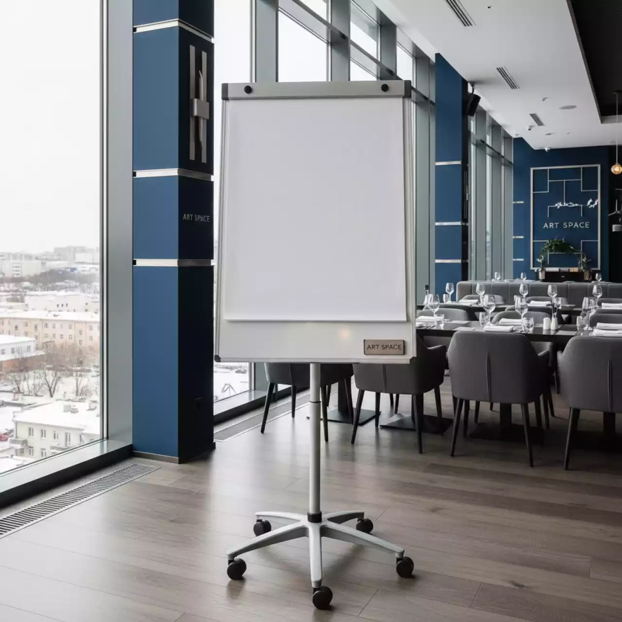 Аренда Флипчарт Magnetoplan Junior Plus Mobile 70x100 см в ресторане «Высота 5642» — ART SPACE