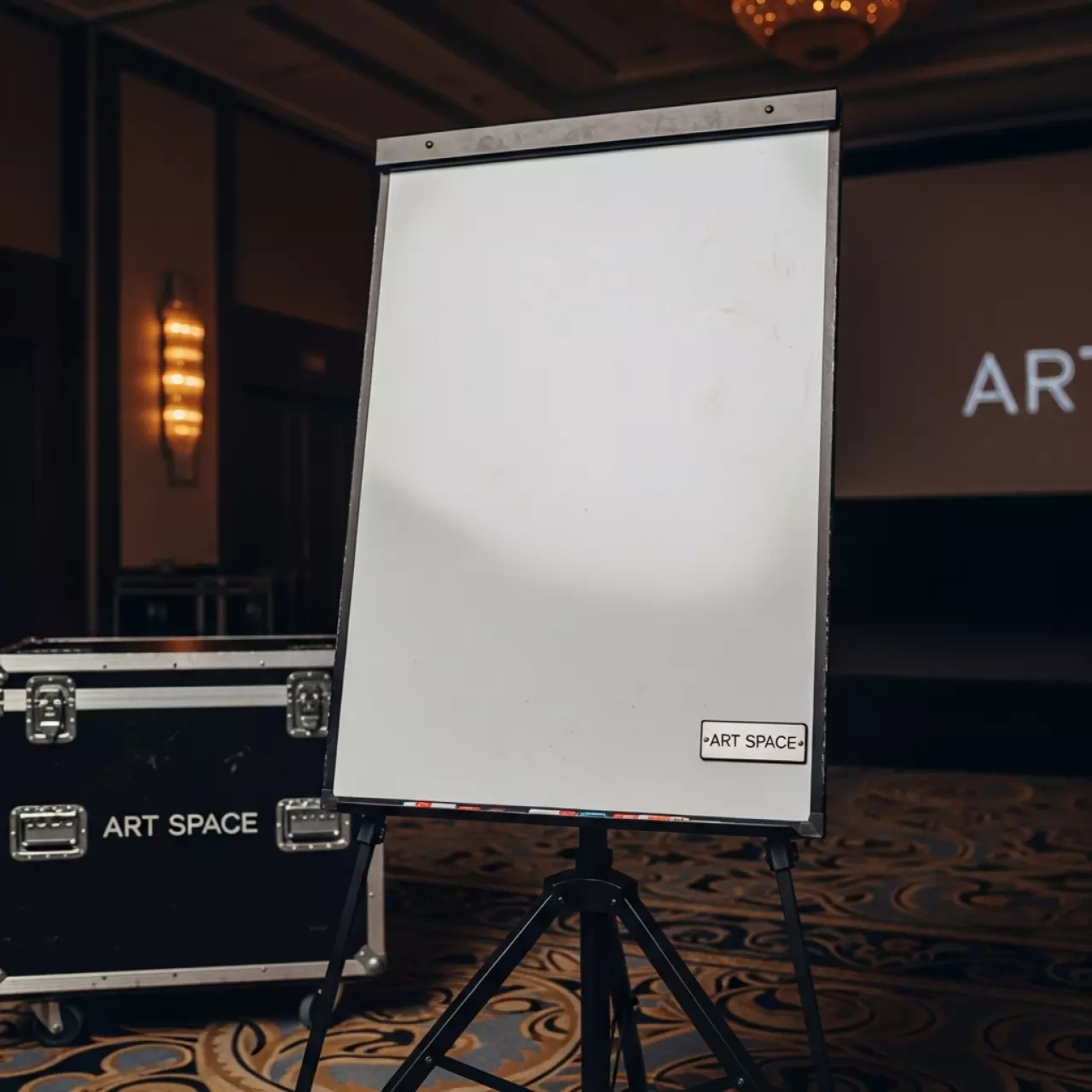 Аренда Флипчарт с косметическими дефектами D 5032 в отеле Hyatt Regency Sochi — ART SPACE