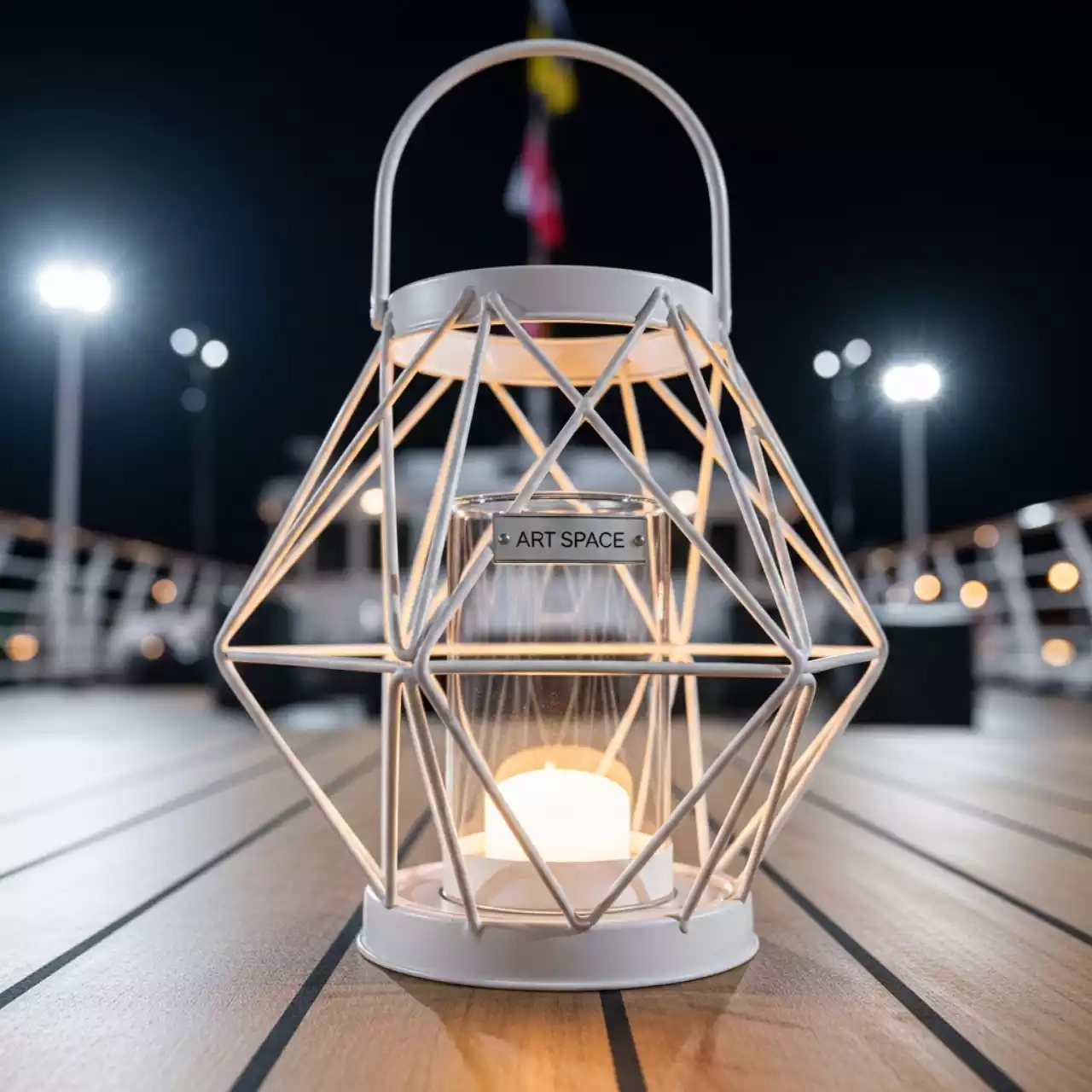 Аренда Фонарик клетка белый на теплоходе «Дагомыс» — ART SPACE