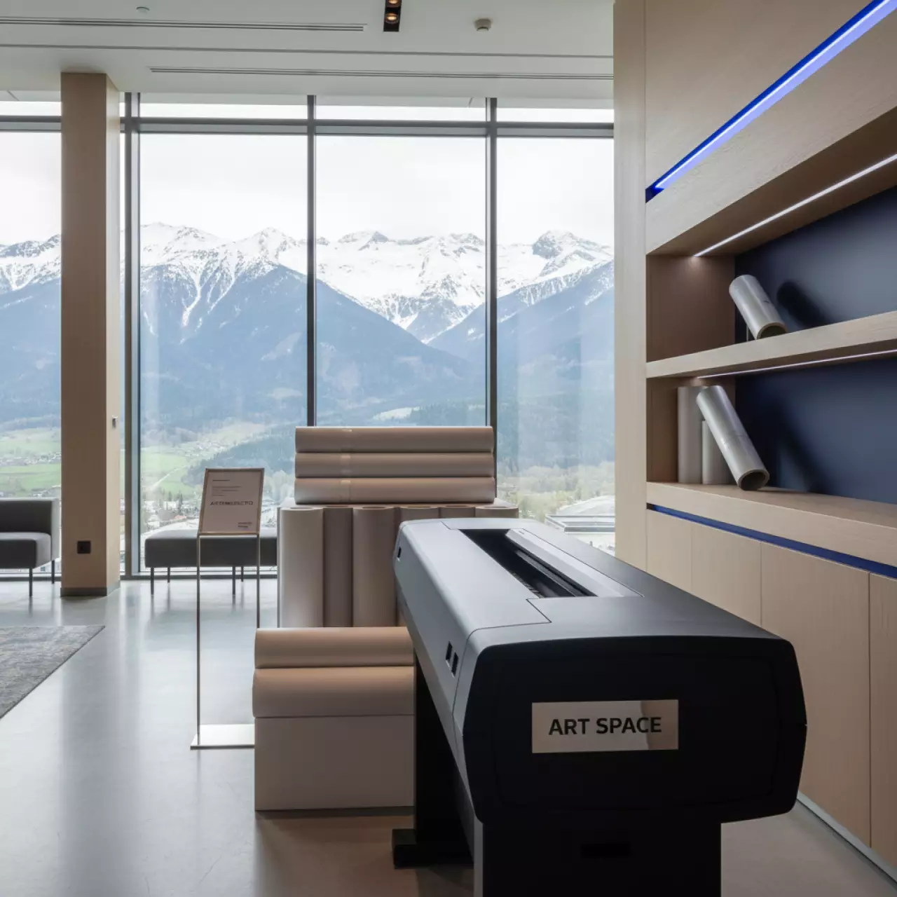 Аренда Фотобумага полуглянцевая влагостойкая Albeo Semi Gloss Photo 180 г м² 914x30 м в Поляна 1389 Отель и Спа — ART SPACE