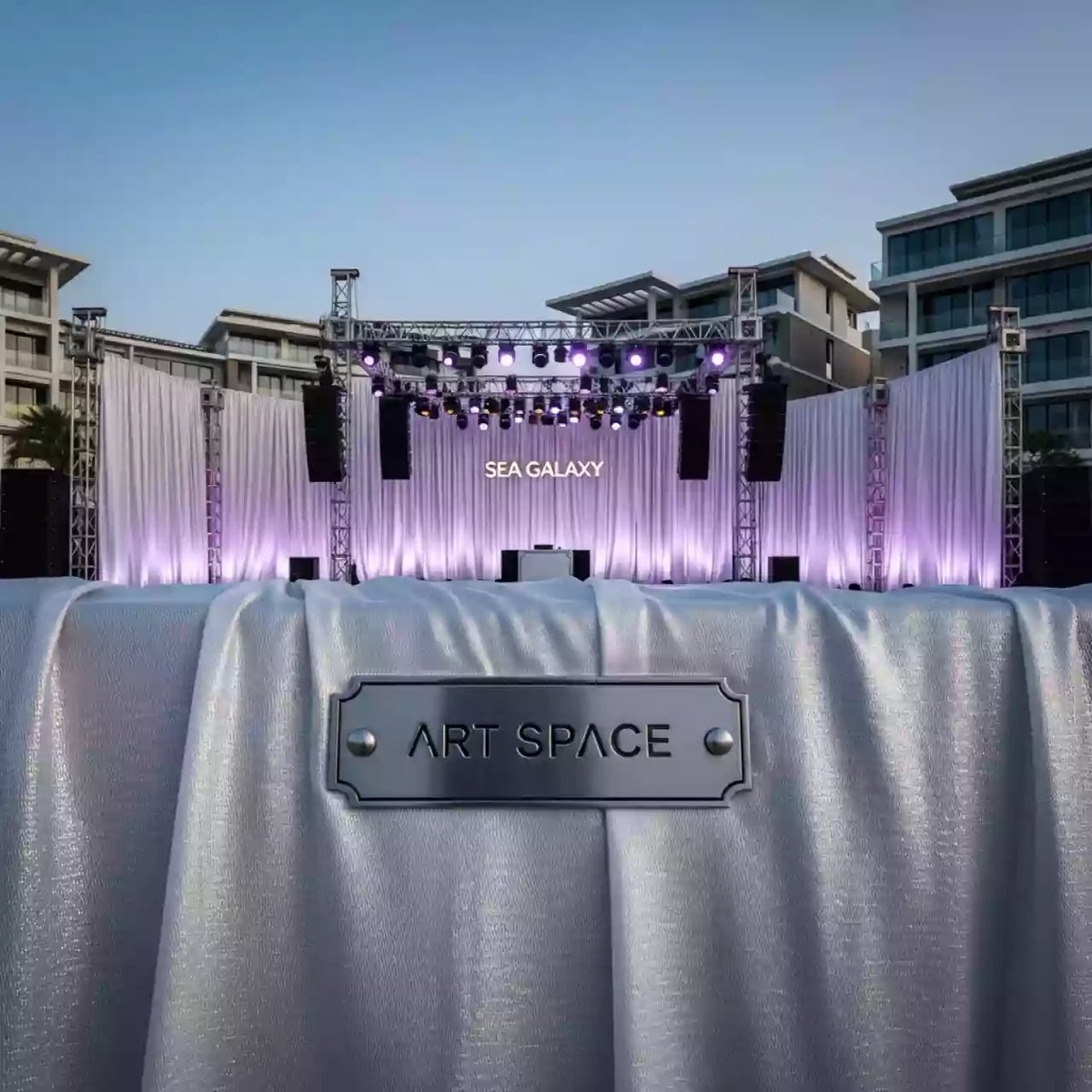 Аренда Фотообои фактурные шелк в комплексе Sea Galaxy — ART SPACE