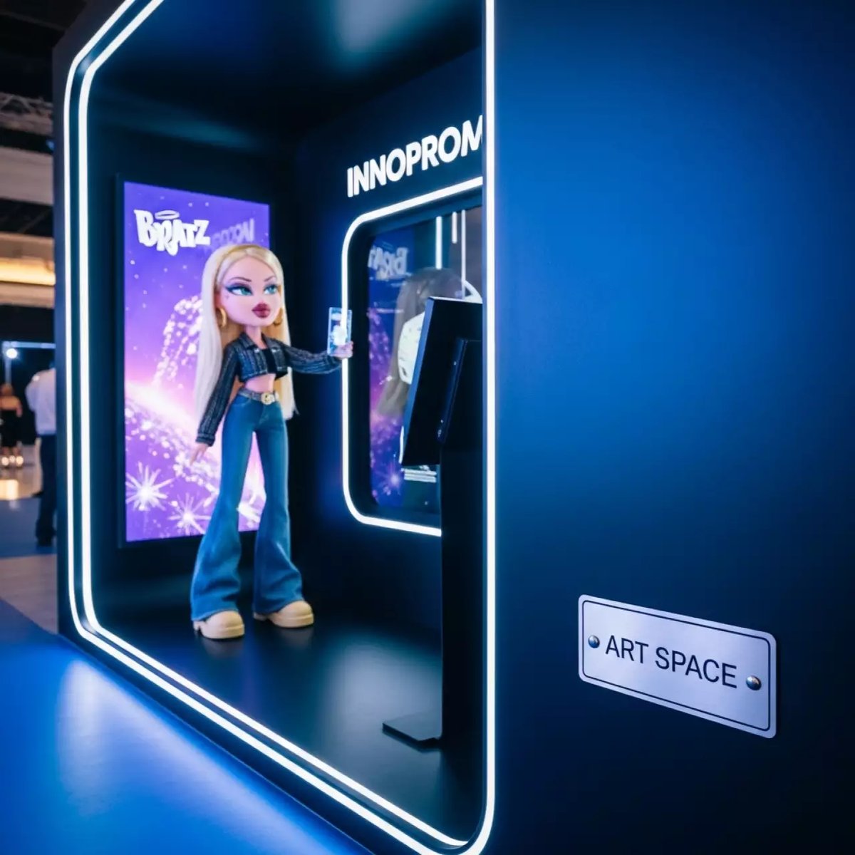 Аренда Фотозона AI фигурка Bratz в отеле Hyatt Regency Sochi — ART SPACE