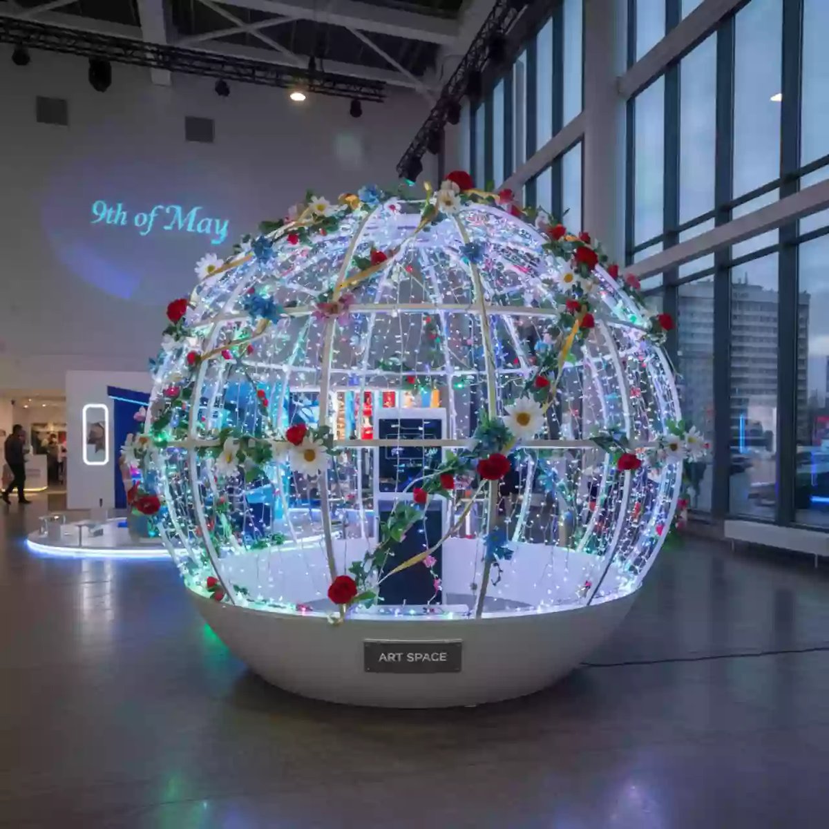 Аренда Фотозона Чудо шар к 9 мая в комплексе Sea Galaxy — ART SPACE