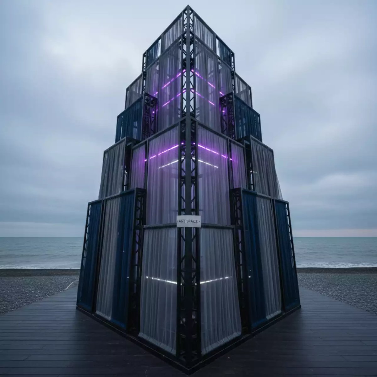 Аренда Фотозона из фатина на пляжных клубах Хосты — ART SPACE