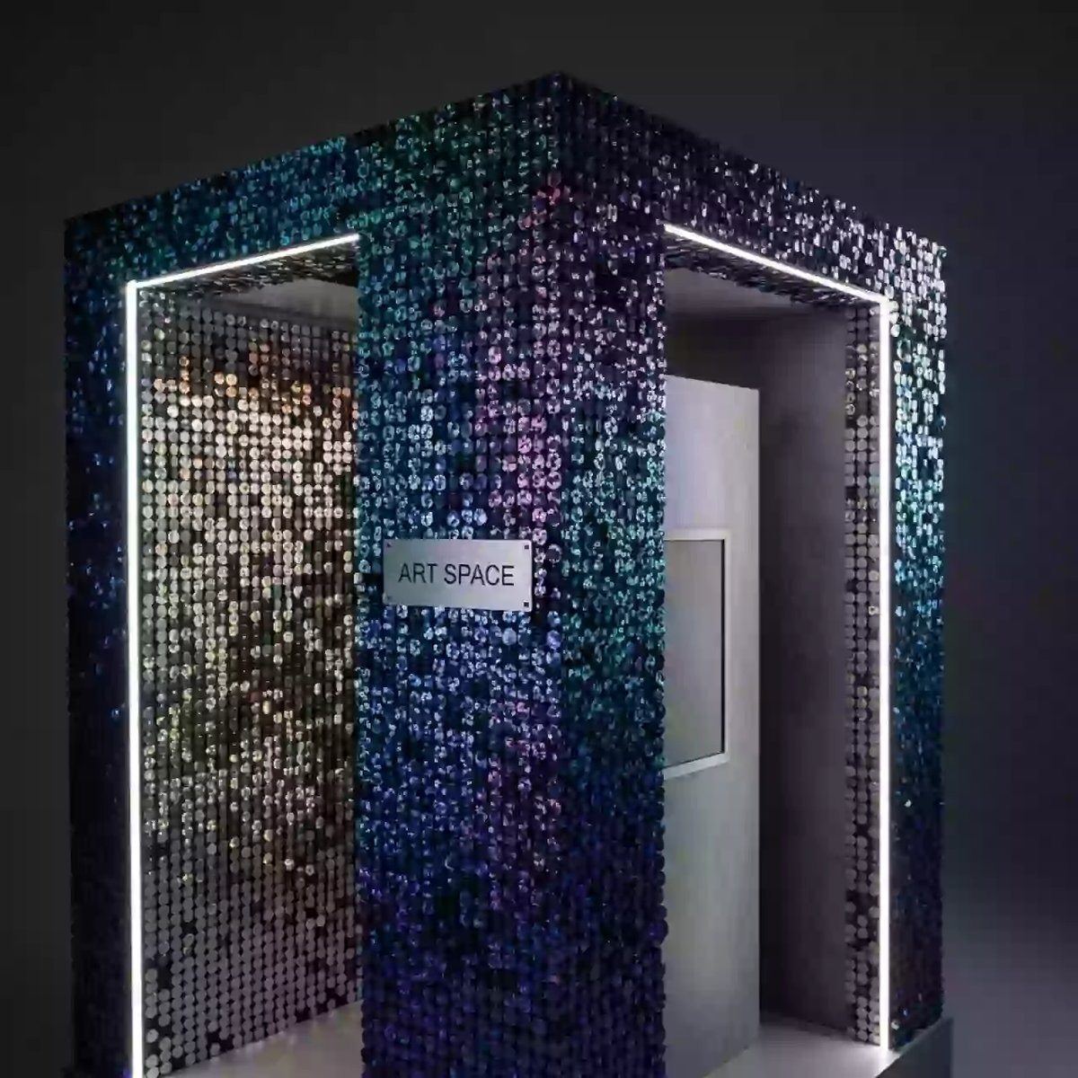 Аренда Фотозона из пайеток Голограмма в гранд-отеле «Жемчужина» — ART SPACE
