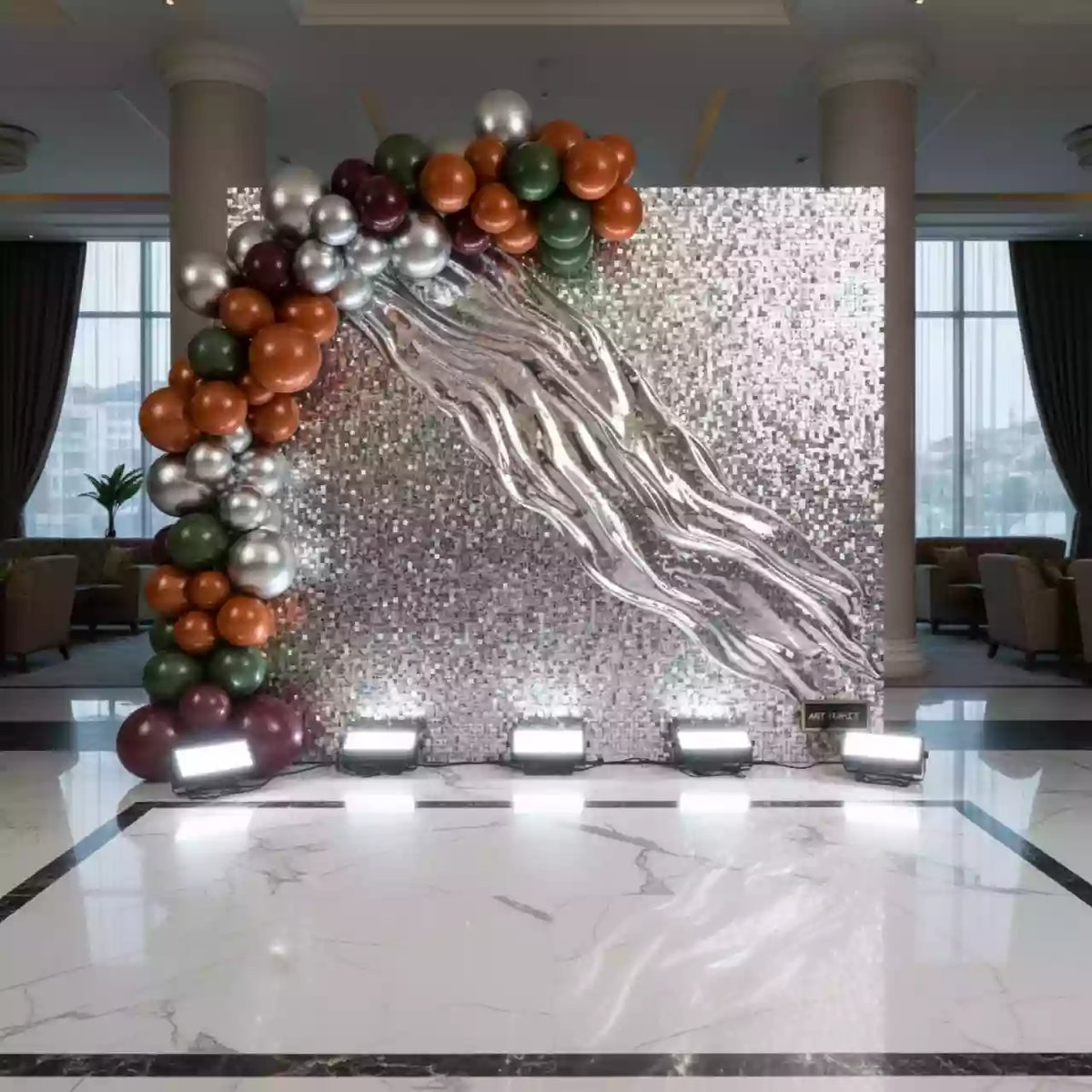 Аренда Фотозона из серебряных пайеток с воздушными шарами в Гранд Отель Сочи — ART SPACE