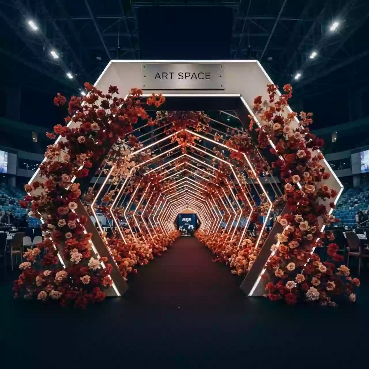 Аренда Фотозона калейдоскоп свадебная в ледовом дворце «Большой» — ART SPACE