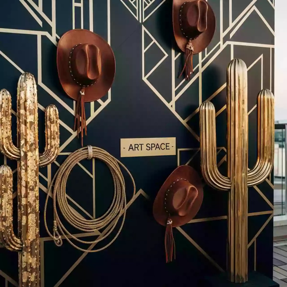 Аренда Фотозона ковбойская на пляжных клубах Хосты — ART SPACE