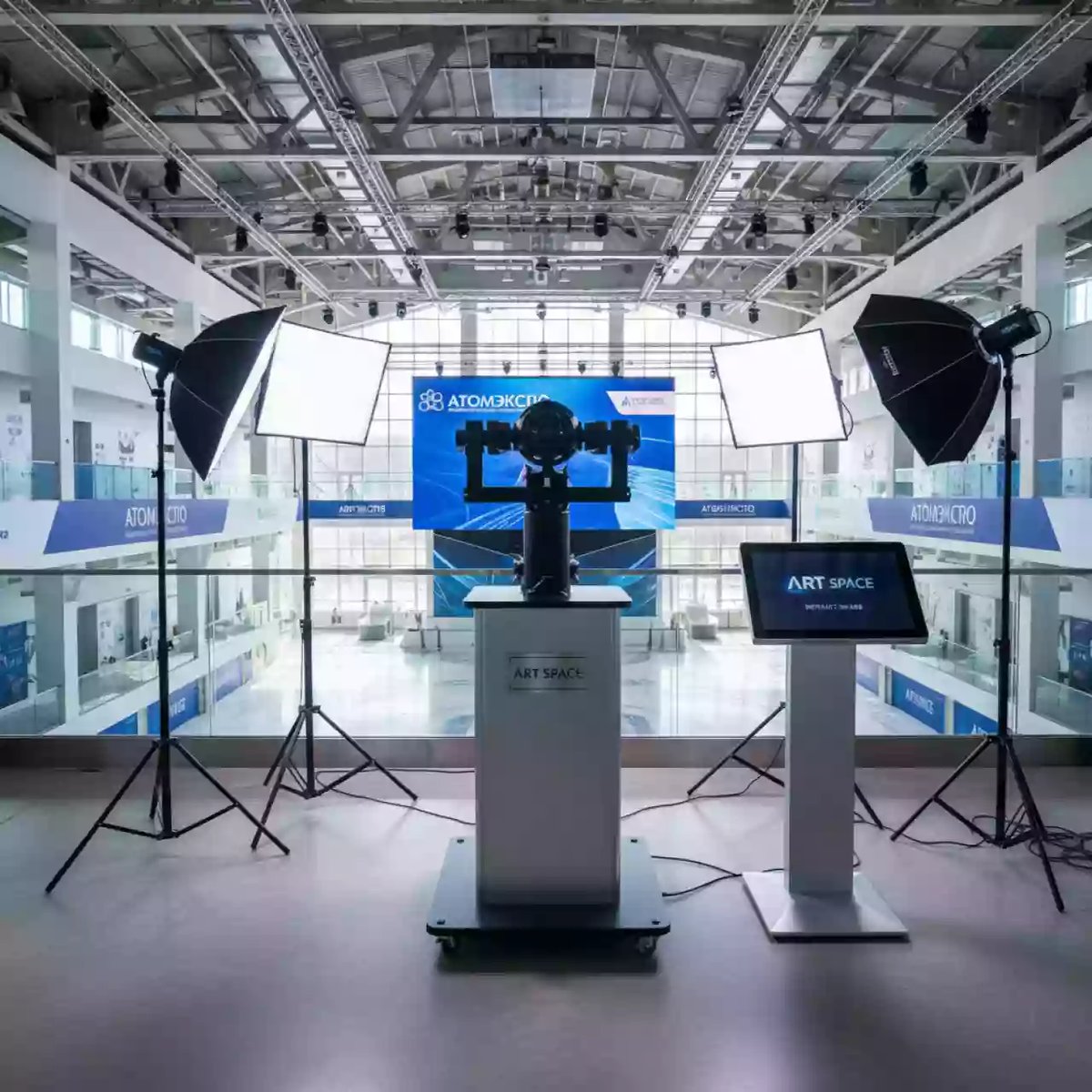 Аренда Фотозона Маленькая планета в ледовом дворце «Роза Хутор» — ART SPACE