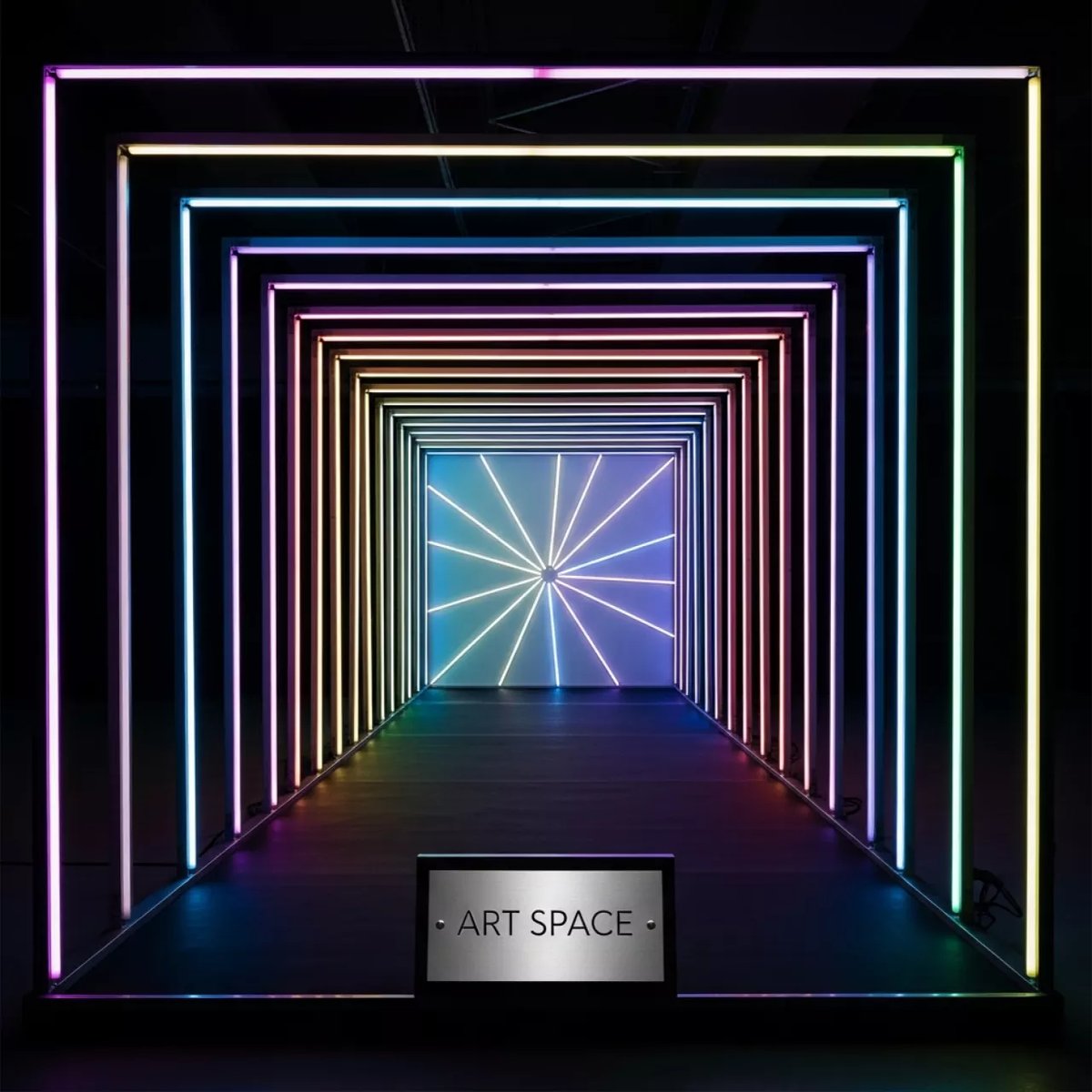 Аренда Фотозона неоновый туннель в Mantera Supreme — ART SPACE
