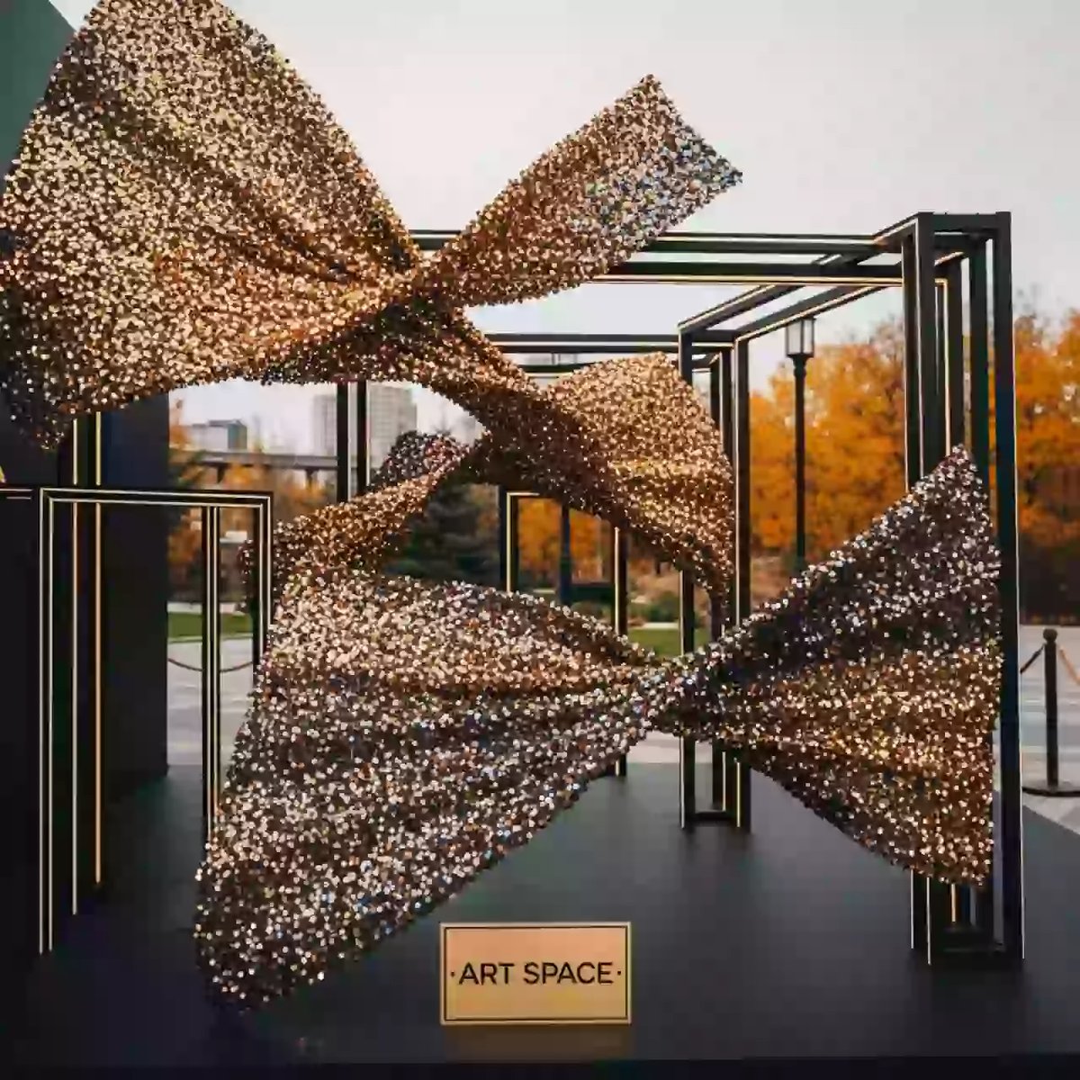 Аренда Фотозона с пайетками в стиле Гэтсби в парке «Ривьера» — ART SPACE