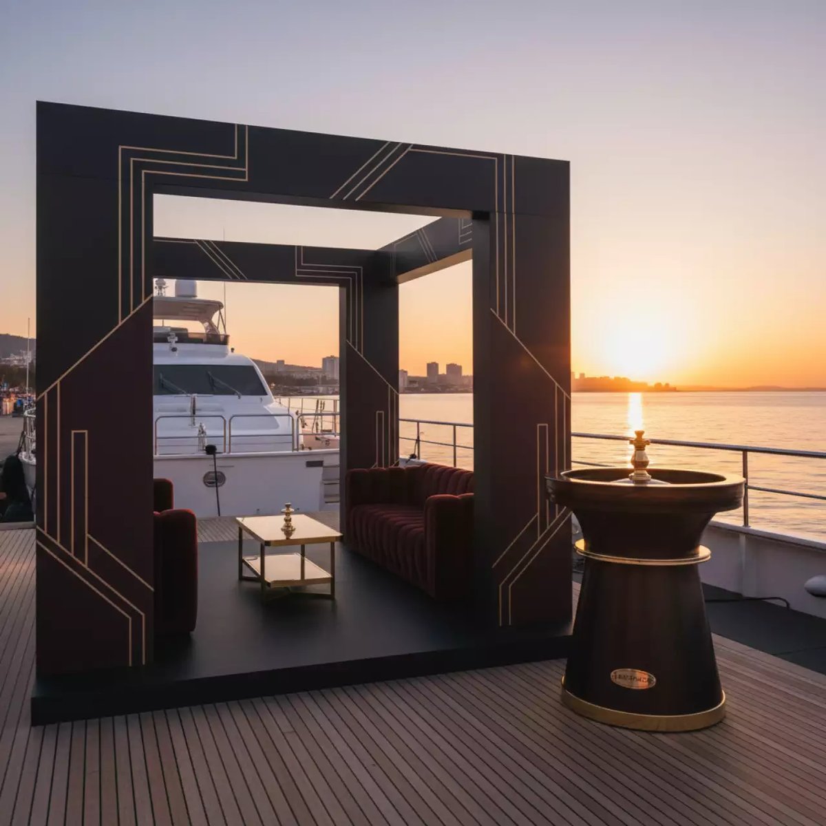 Аренда Фотозона в стиле казино на VIP теплоходе (Морпорт Сочи) — ART SPACE