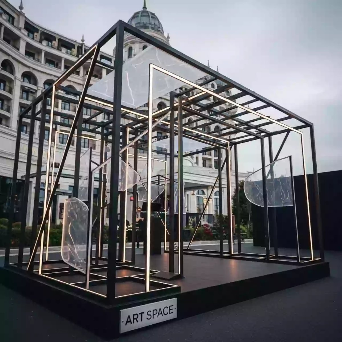 Аренда Фотозона воздушный праздник в Гранд Отель Сочи — ART SPACE