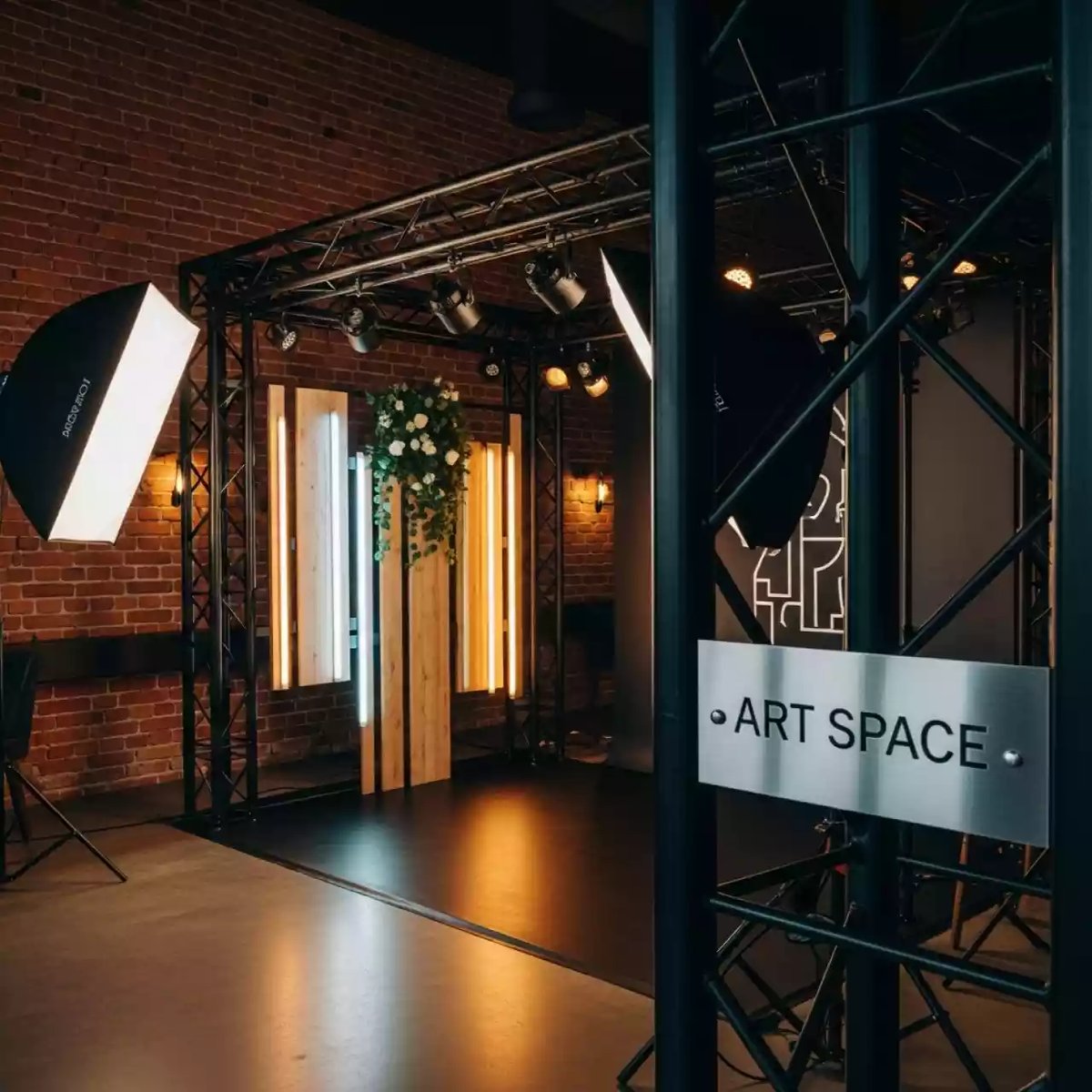 Аренда Фотозоны на мероприятие в ресторане «Сыроварня» — ART SPACE