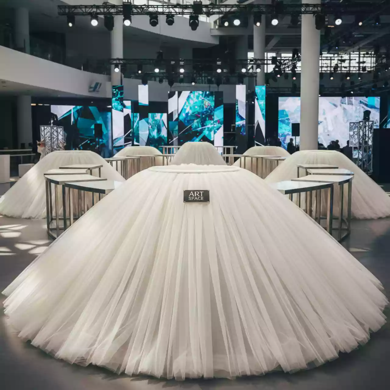 Аренда Фуршетная юбка молочная тюль 6,5х70 м в комплексе «Дагомыс» — ART SPACE