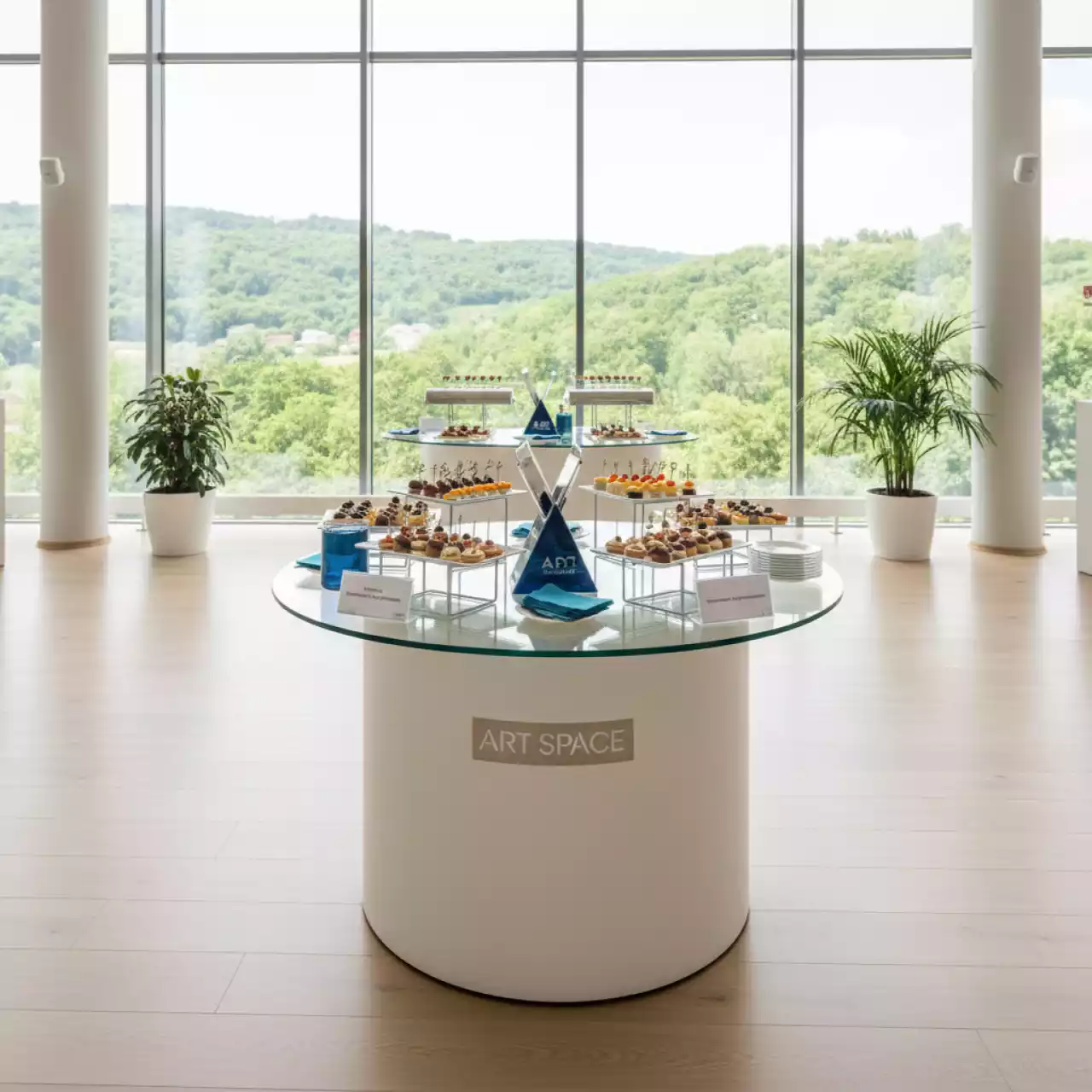 Аренда Фуршетный стол Carosello Bianco Vetro в санатории «Октябрьский» — ART SPACE