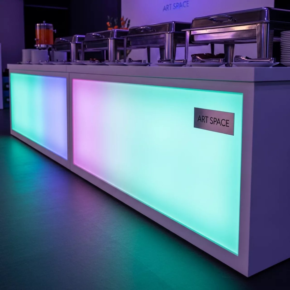 Аренда Фуршетный стол с подсветкой Light 200х80х80 см в Grand Karat Sochi — ART SPACE