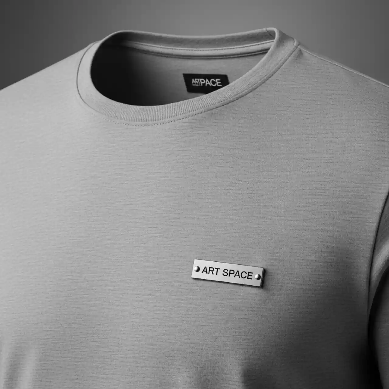 Аренда Футболка Inspire серая в ресторане «Магадан» — ART SPACE