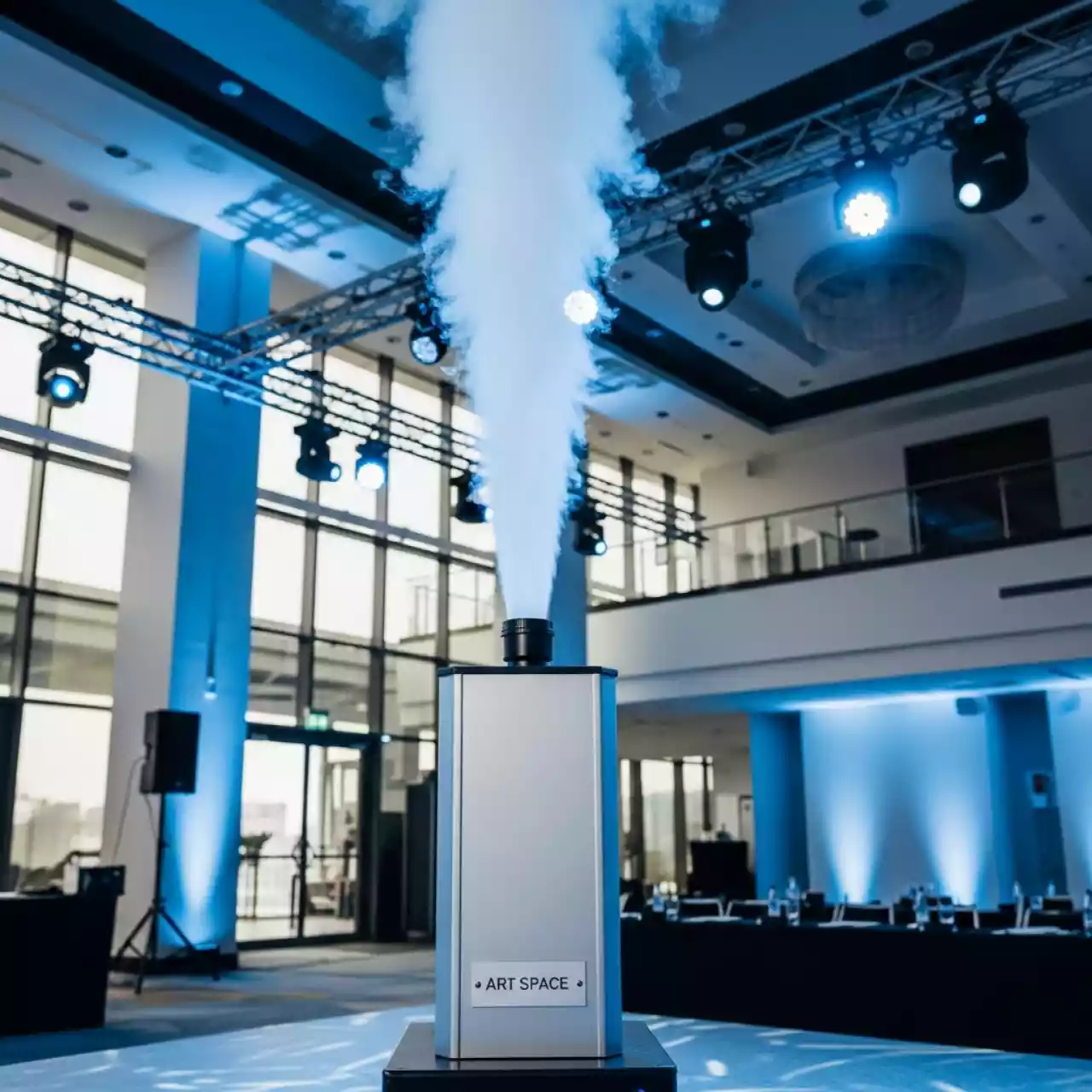 Аренда Генератор дыма вертикальная дым машина выброс столба до 8 м в отеле Hyatt Regency Sochi — ART SPACE