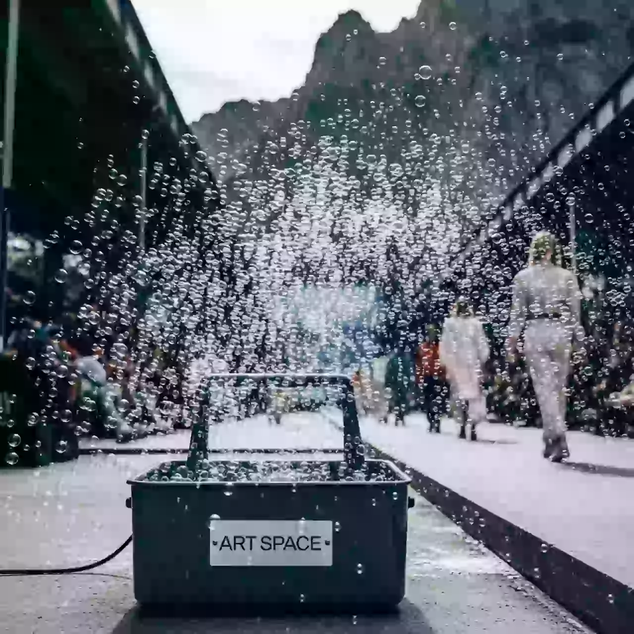 Аренда Генератор мыльных пузырей на курорте «Газпром» (Альпика) — ART SPACE