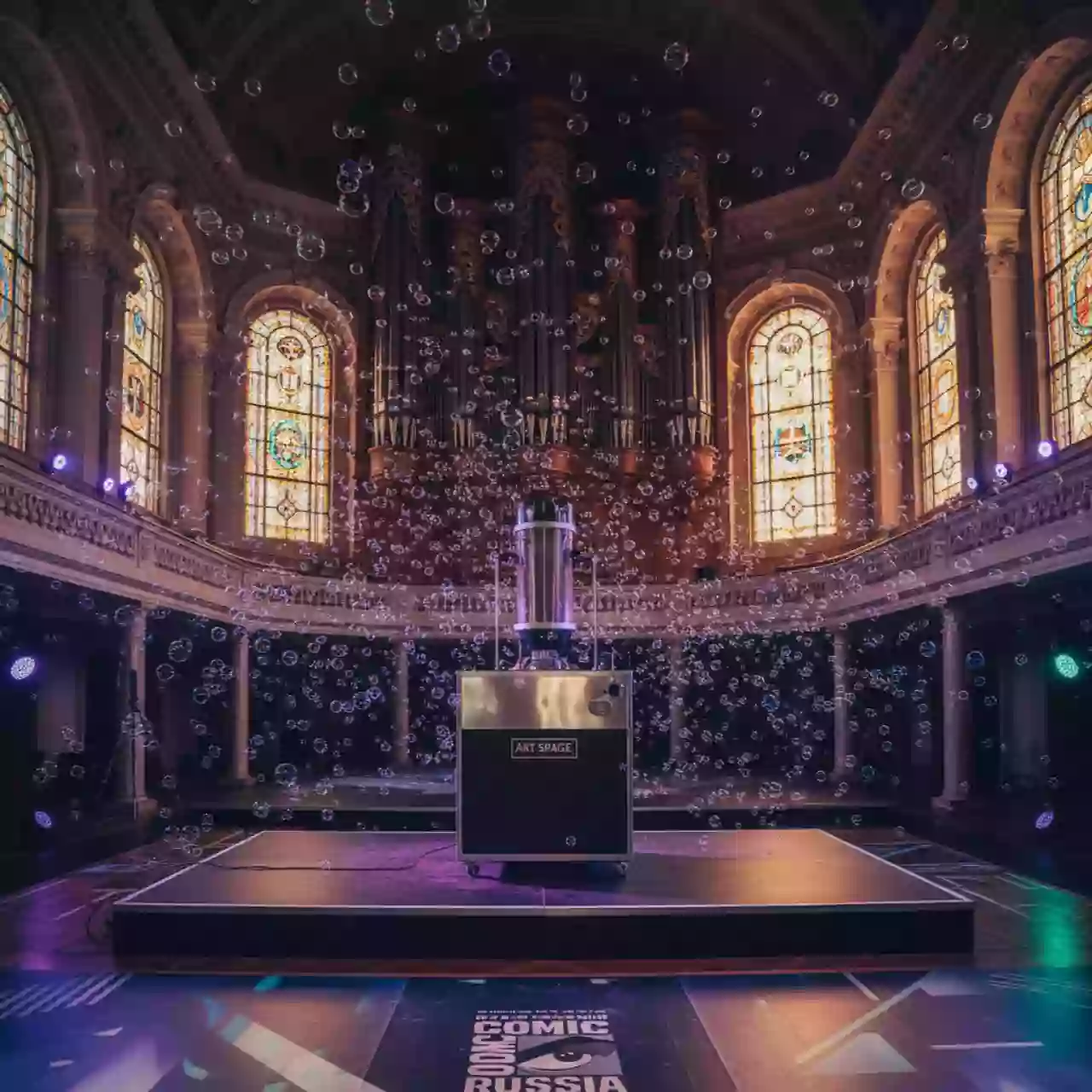 Аренда Генератор мыльных пузырей UE Power Head Jet Bubbles 500 в Зале органной и камерной музыки — ART SPACE