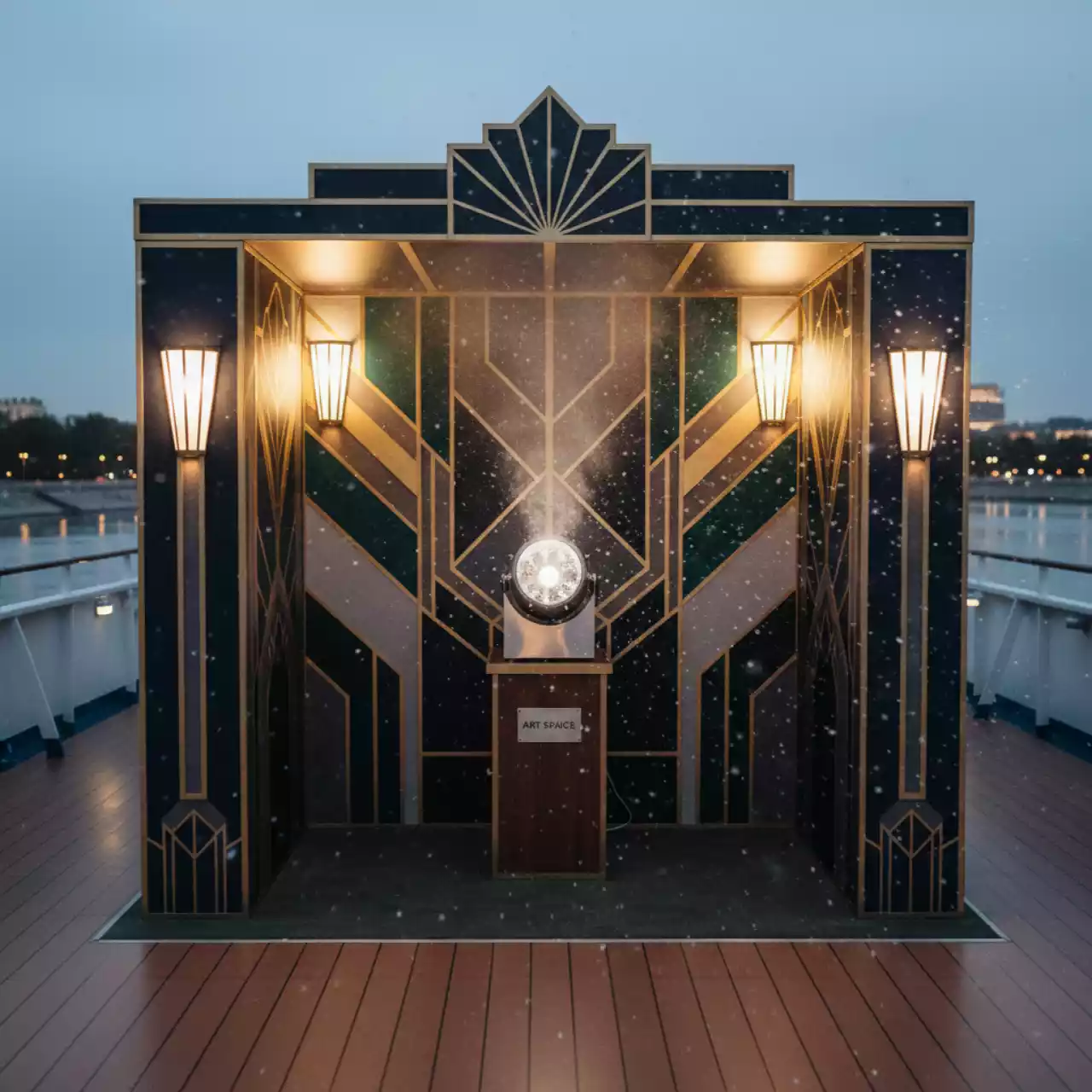 Аренда Генератор снега для фотозоны на теплоходе «Дагомыс» — ART SPACE