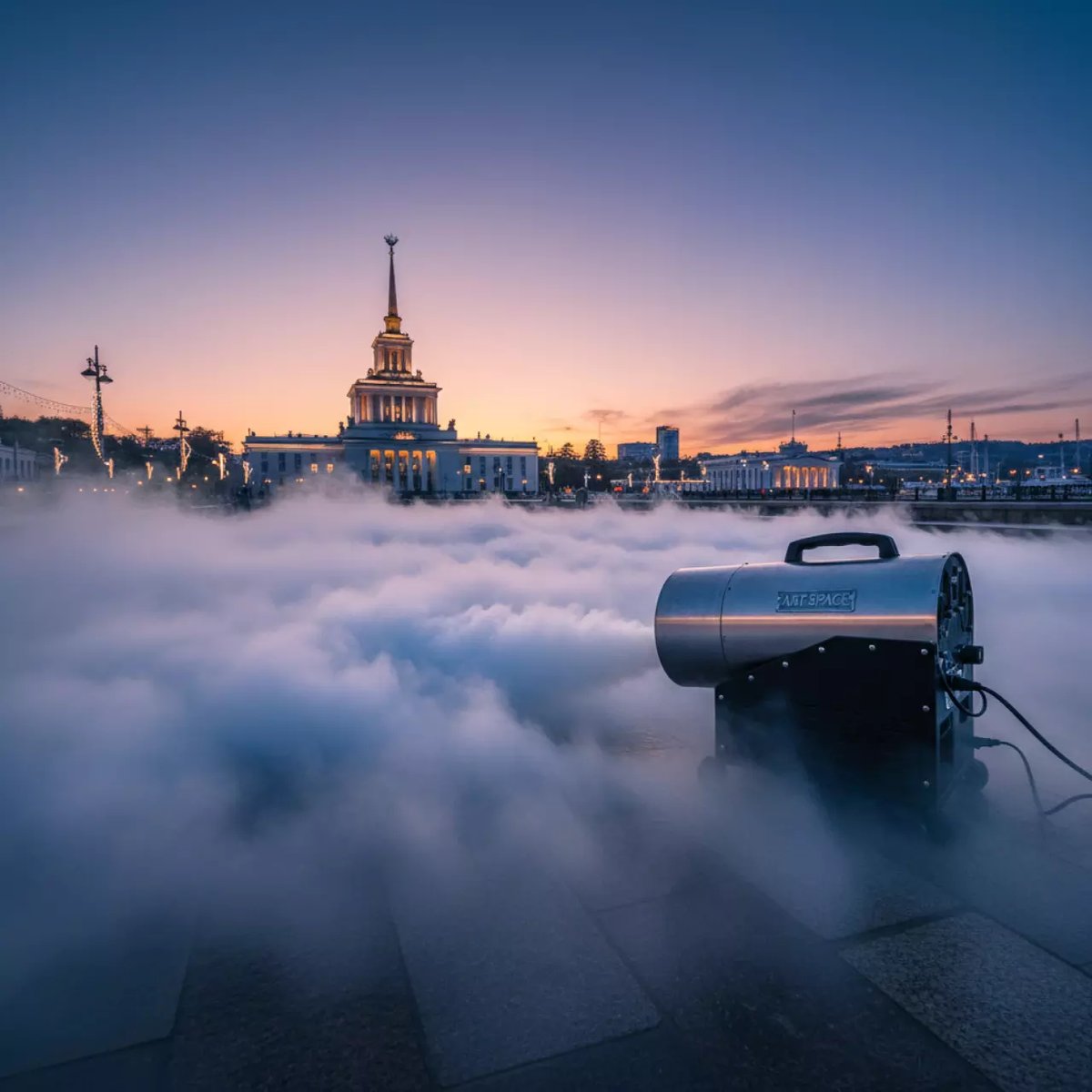 Аренда Генератор тяжелого дыма сухой лед на территории Морпорта Сочи — ART SPACE