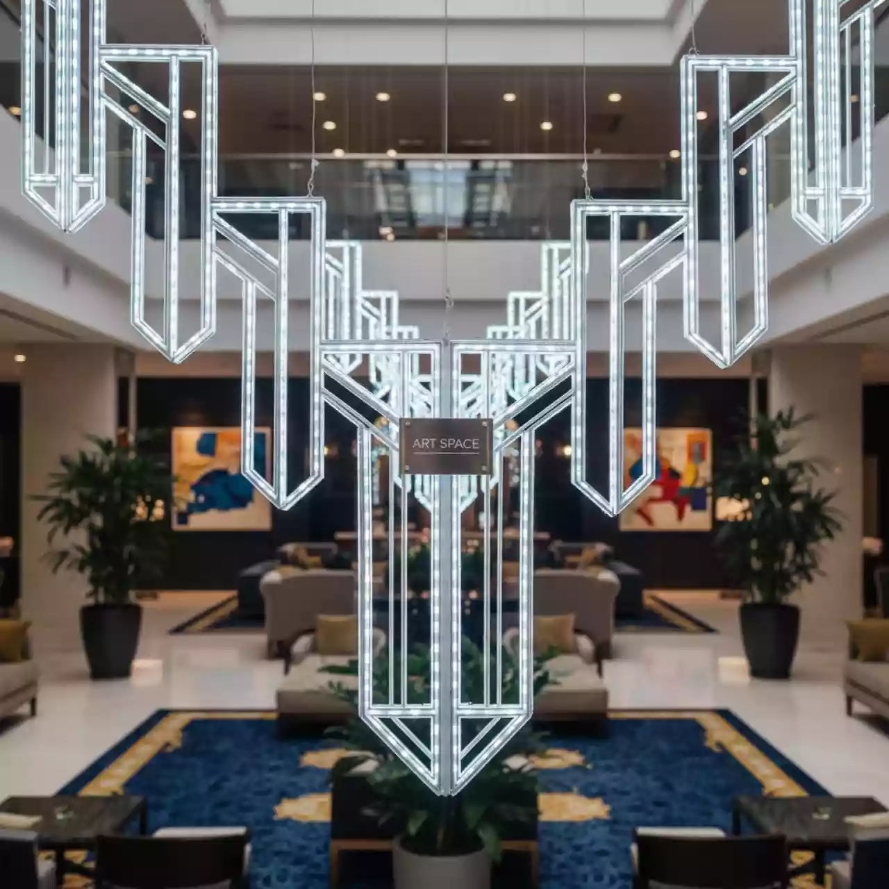 Аренда Гирлянда электрическая Winter Glade холодный белый свет 370 ламп в Swissôtel Resort Sochi Kamelia — ART SPACE