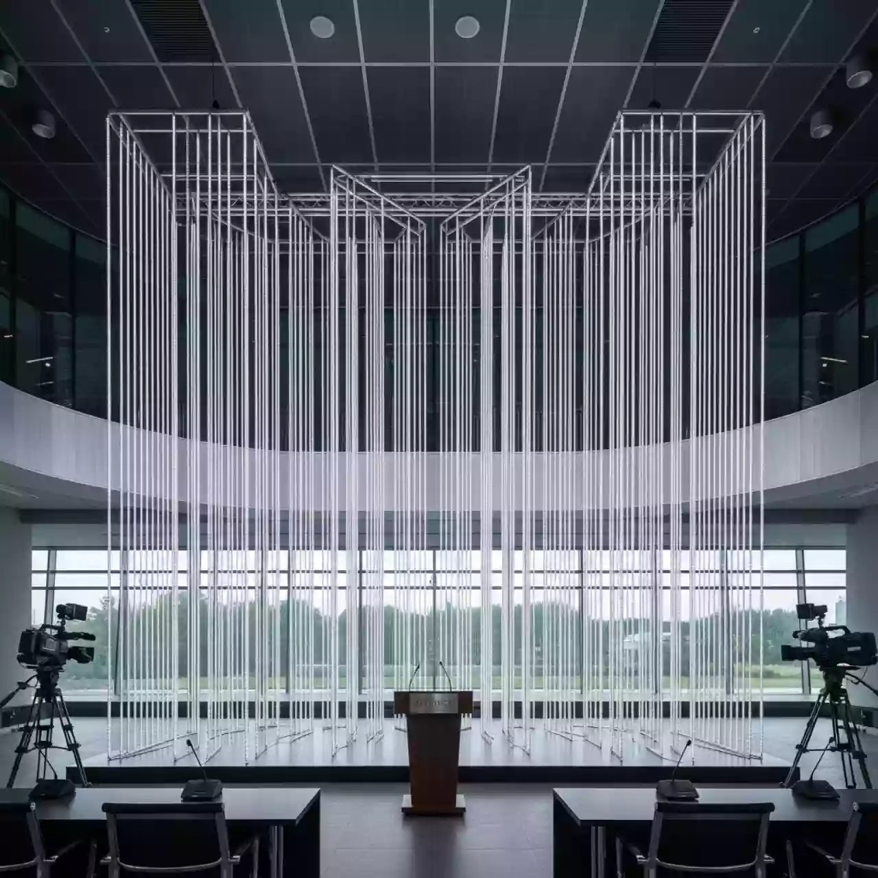 Аренда Гирлянда холодный белый 12 м в ледовой арене «Шайба» — ART SPACE