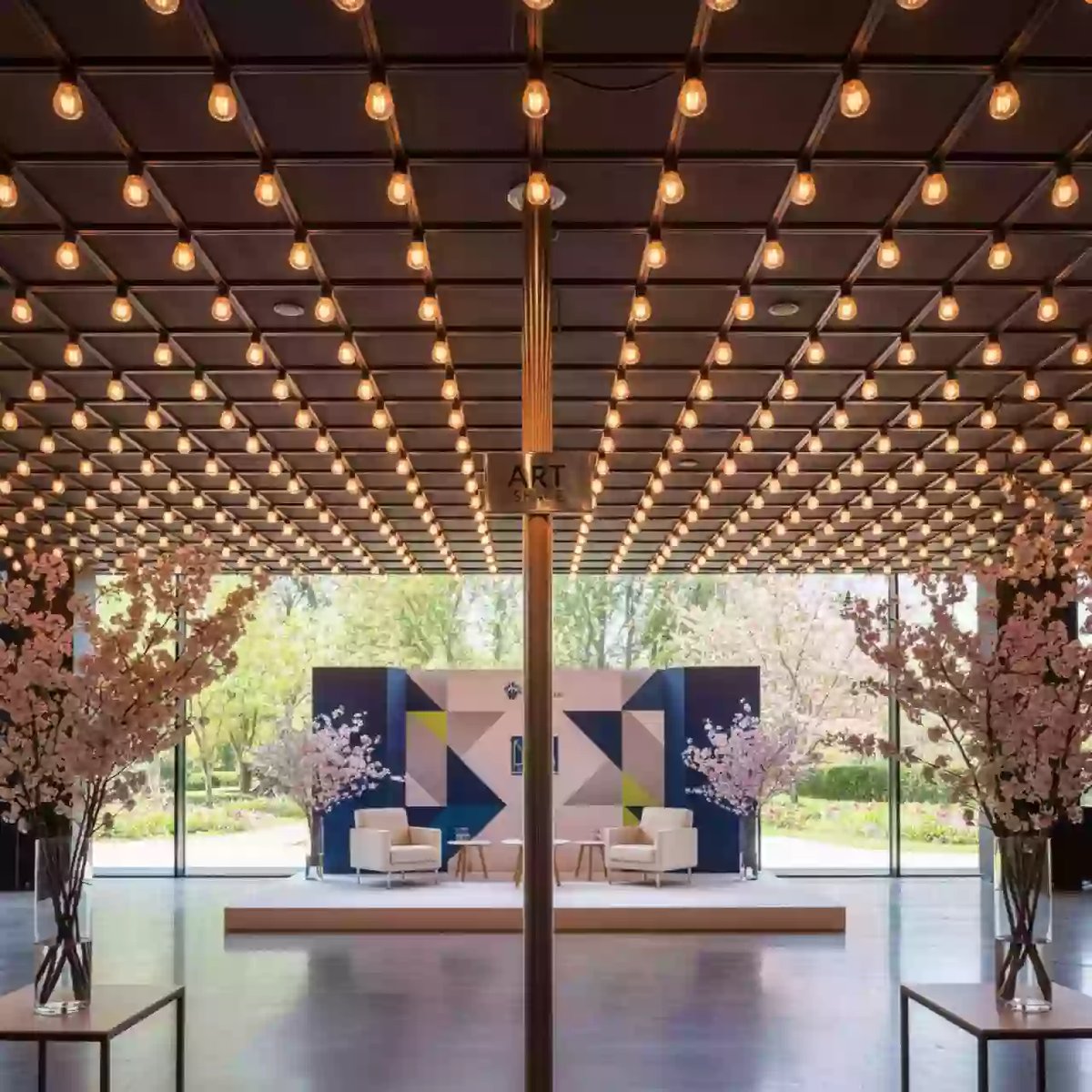 Аренда Гирлянда ретро belt light LED 270 ламп в Sport Inn Hotel & Wellness — ART SPACE