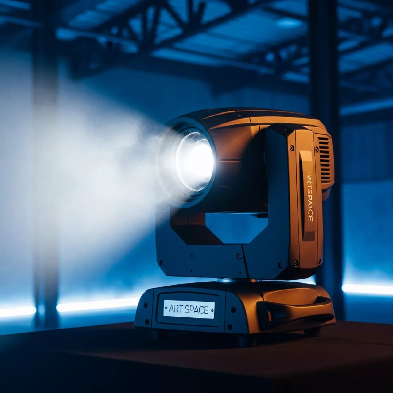 Аренда Голова LED Involight MH 65S в ледовой арене «Шайба» — ART SPACE